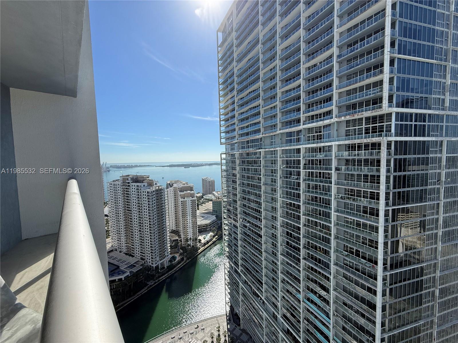 image Icon Brickell I11