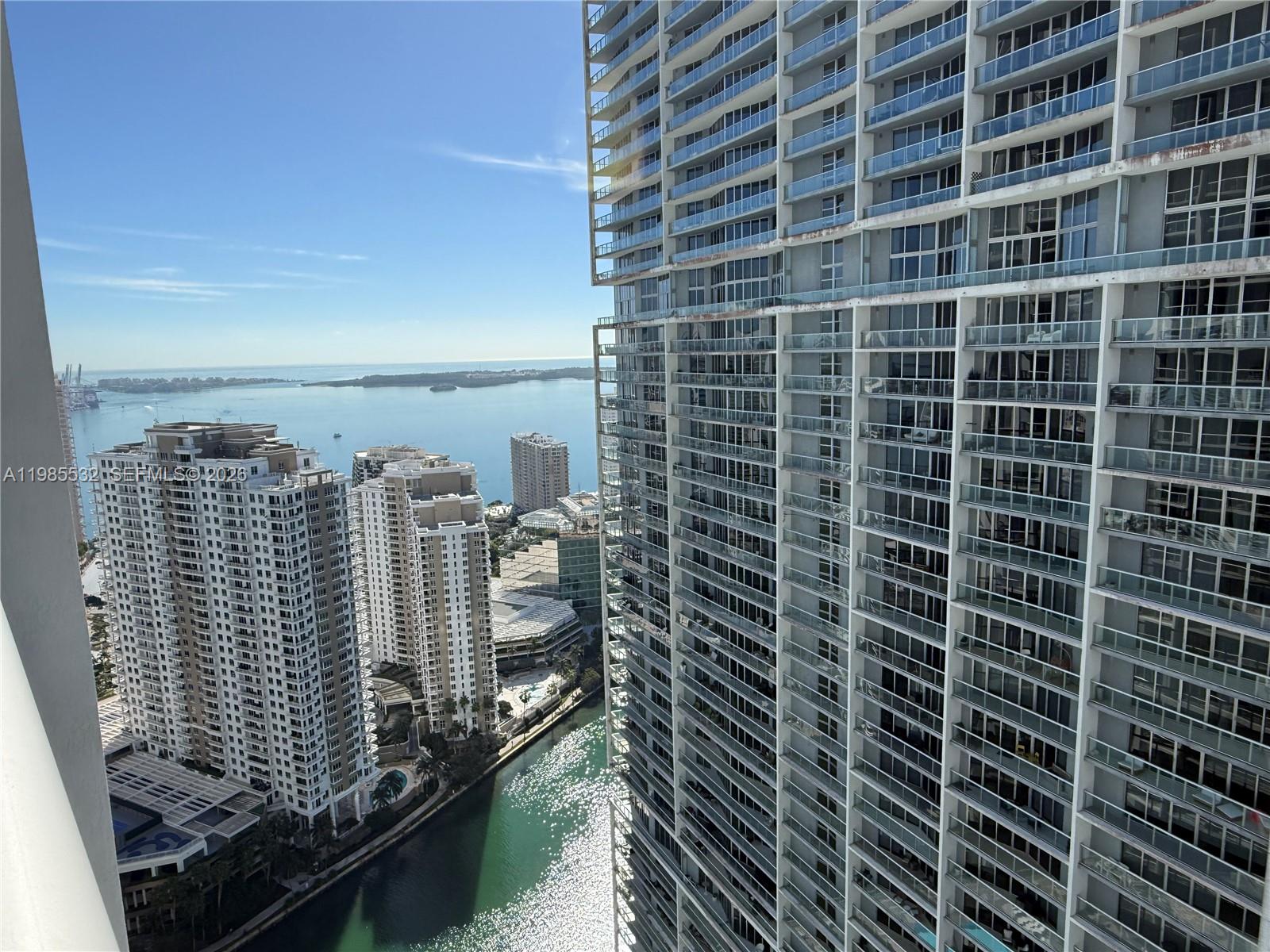 image Icon Brickell I14