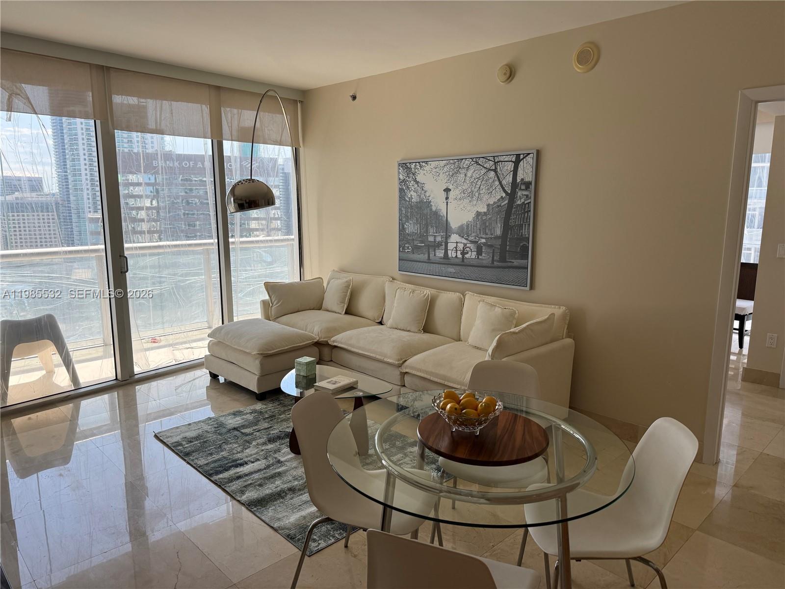 image Icon Brickell I18