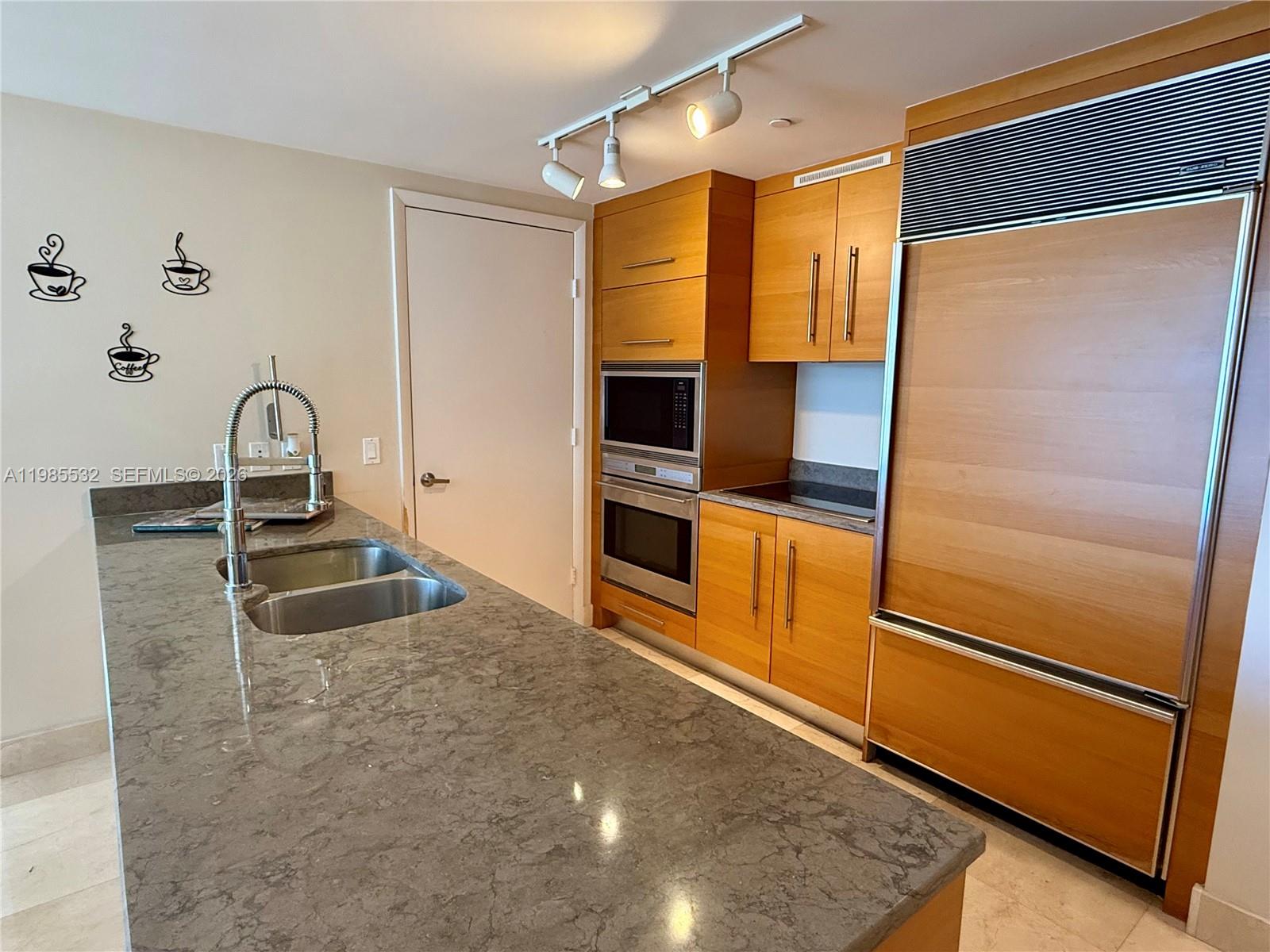 image Icon Brickell I2