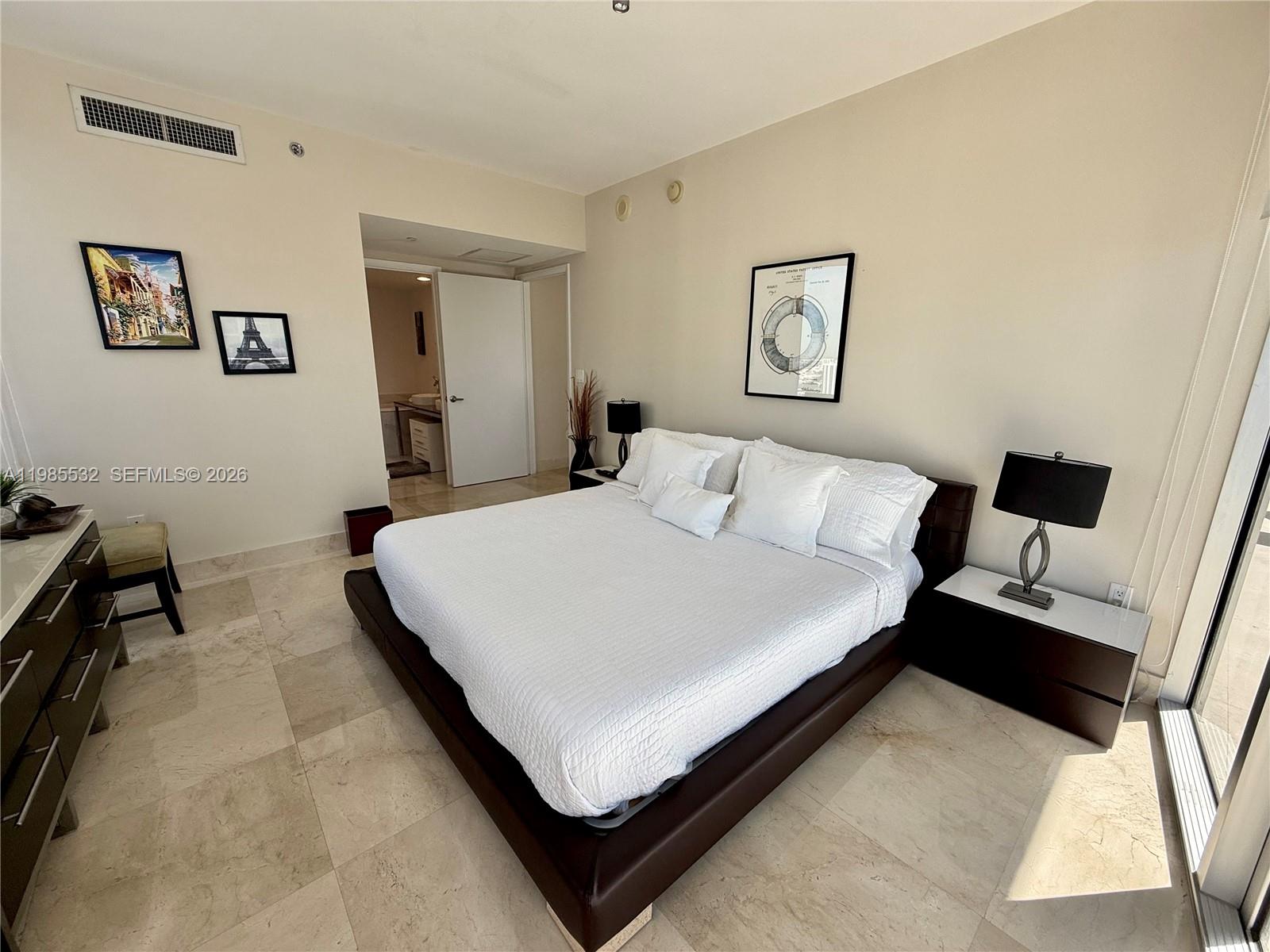 image Icon Brickell I5