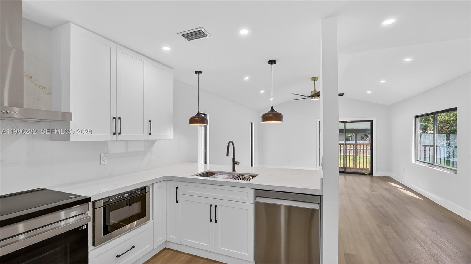 3135 SW 7th St Miami, FL 33135