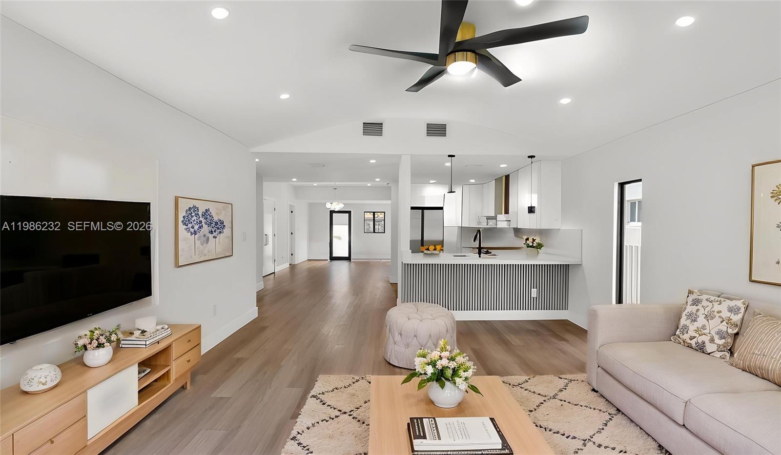 3135 SW 7th St Miami, FL 33135