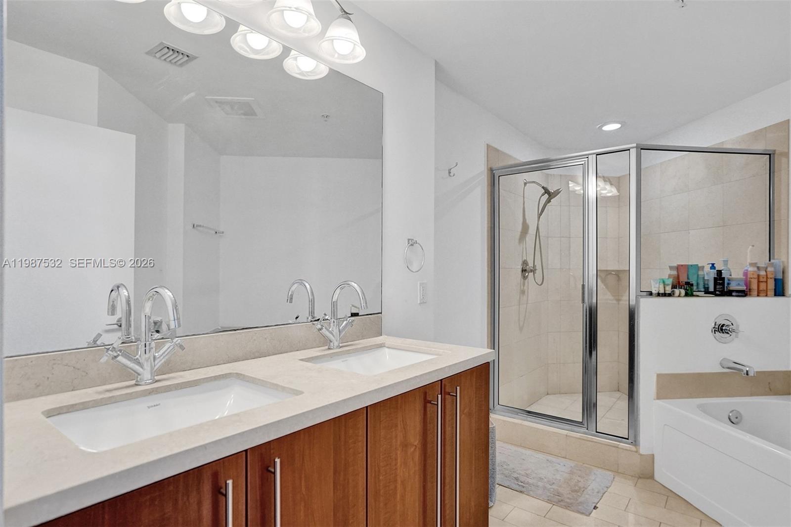 image Axis on Brickell North7