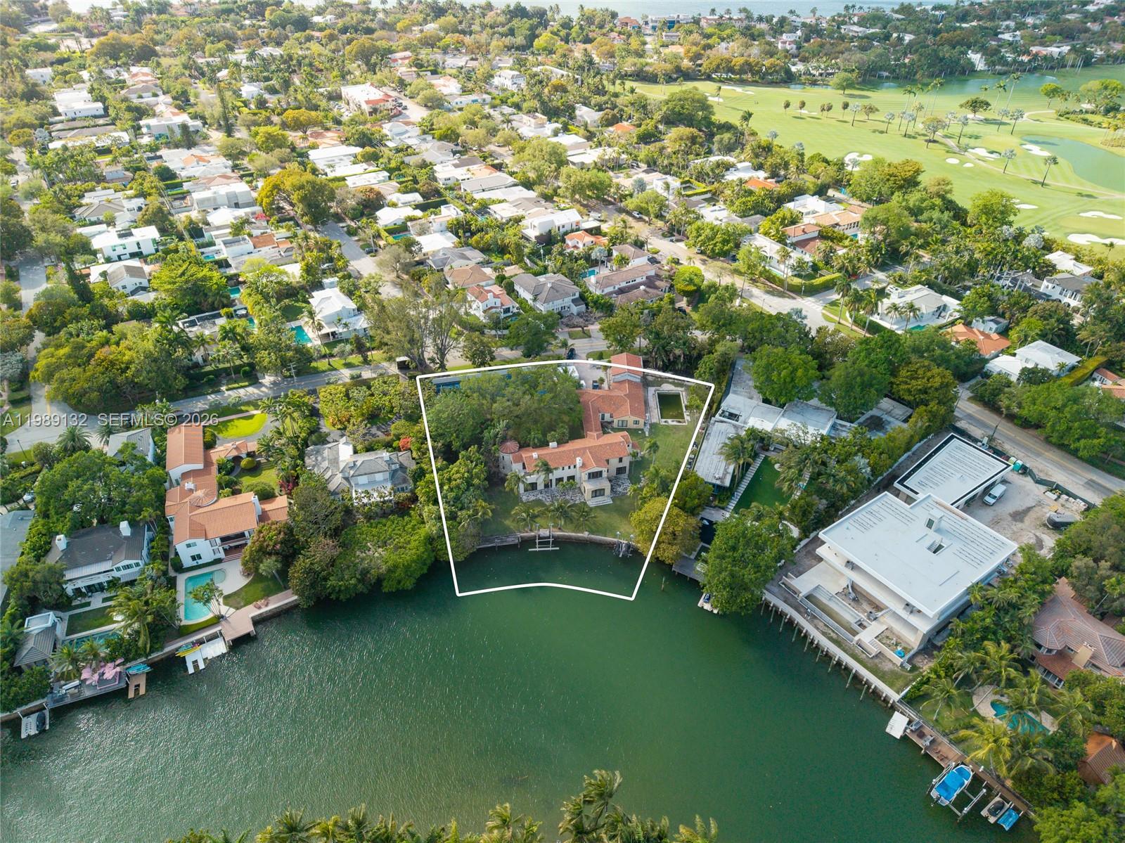 5005 Lakeview Dr Miami Beach, FL 33140