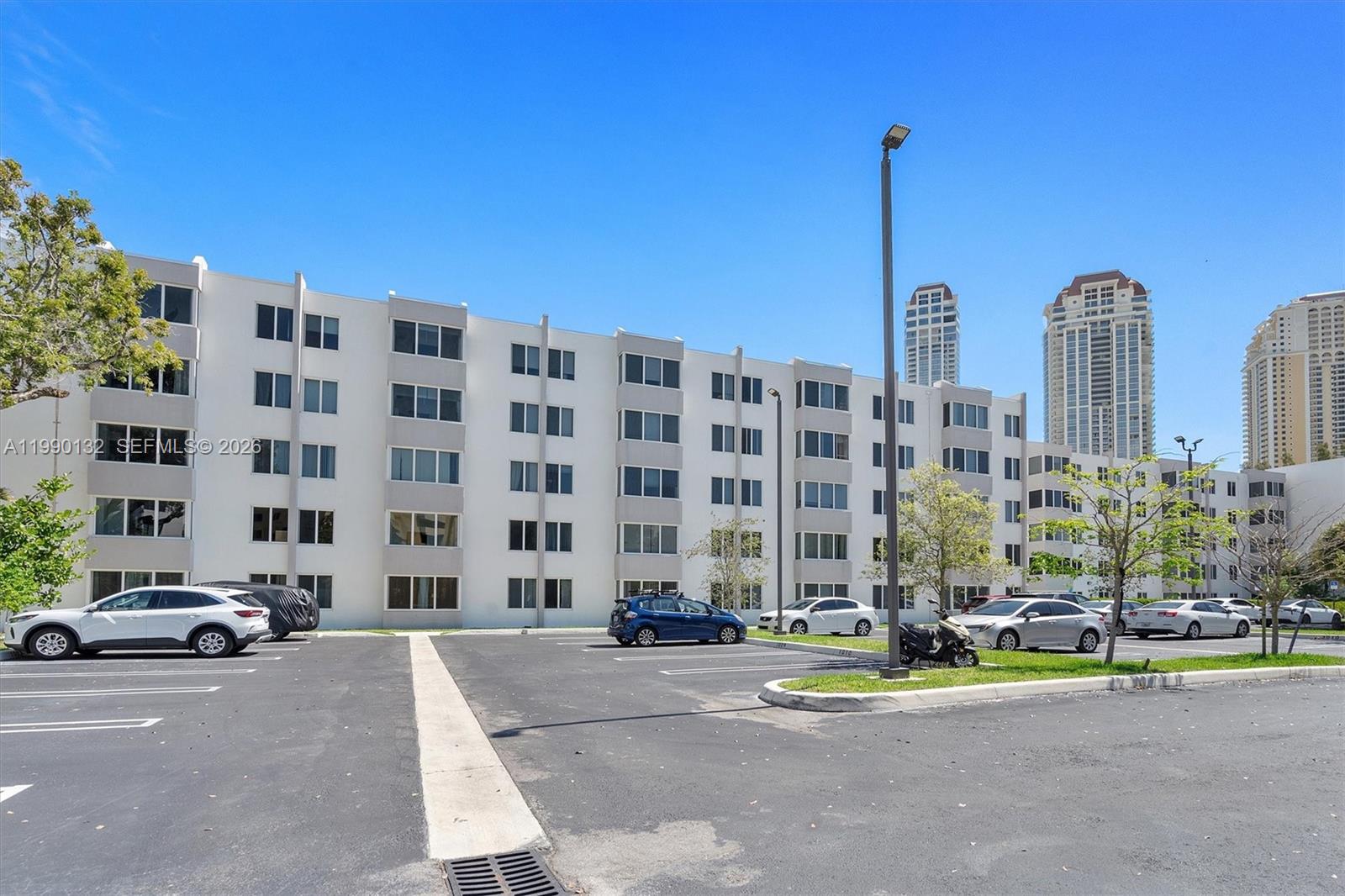 250 180th Dr #456 Sunny Isles Beach, FL 33160