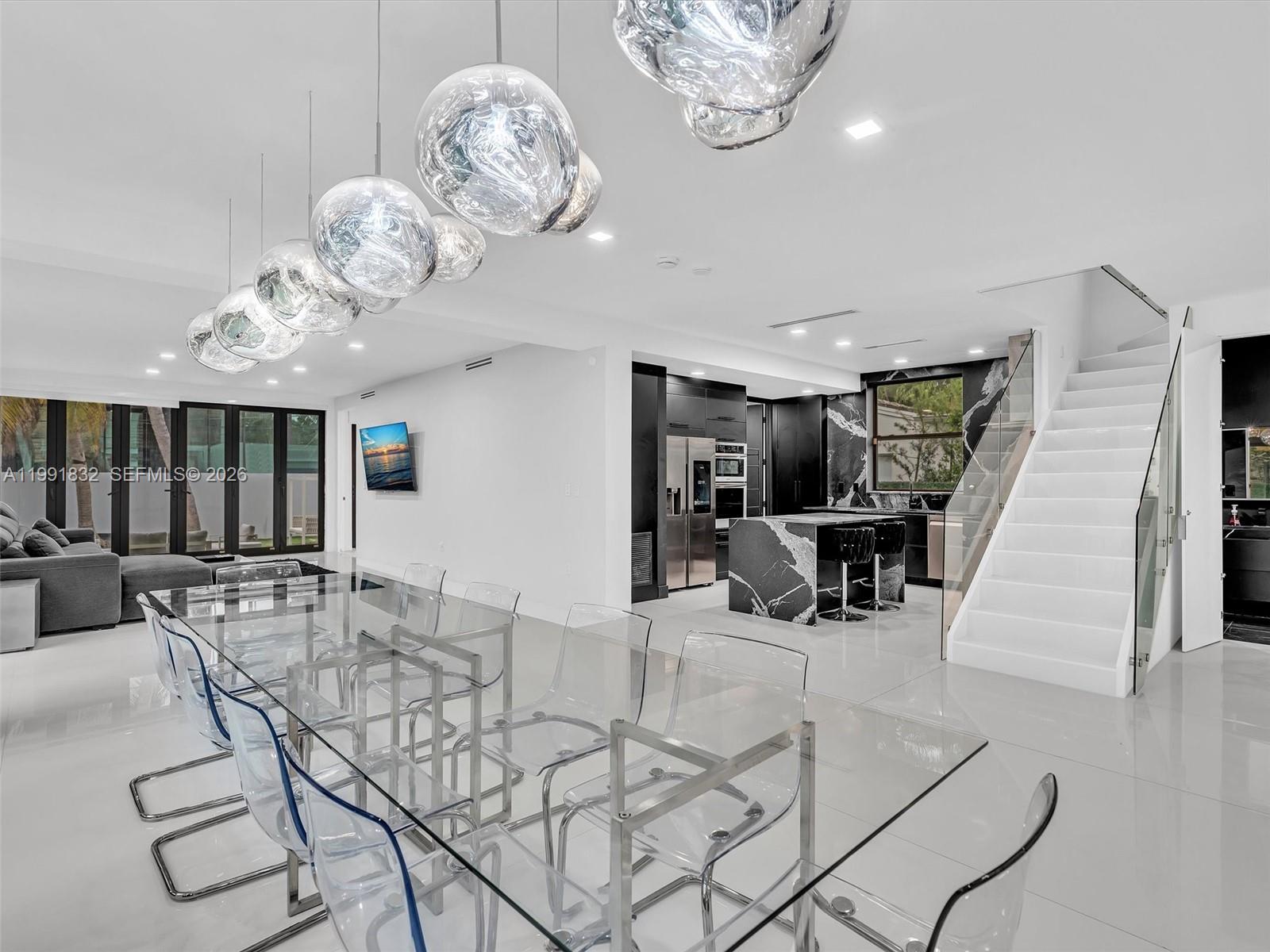 3010 Alton Rd Miami Beach, FL 33140