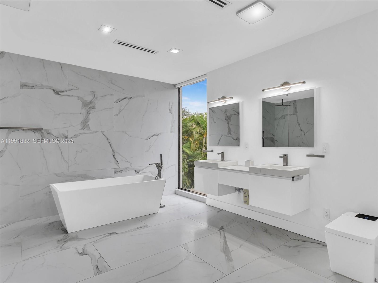 3010 Alton Rd Miami Beach, FL 33140