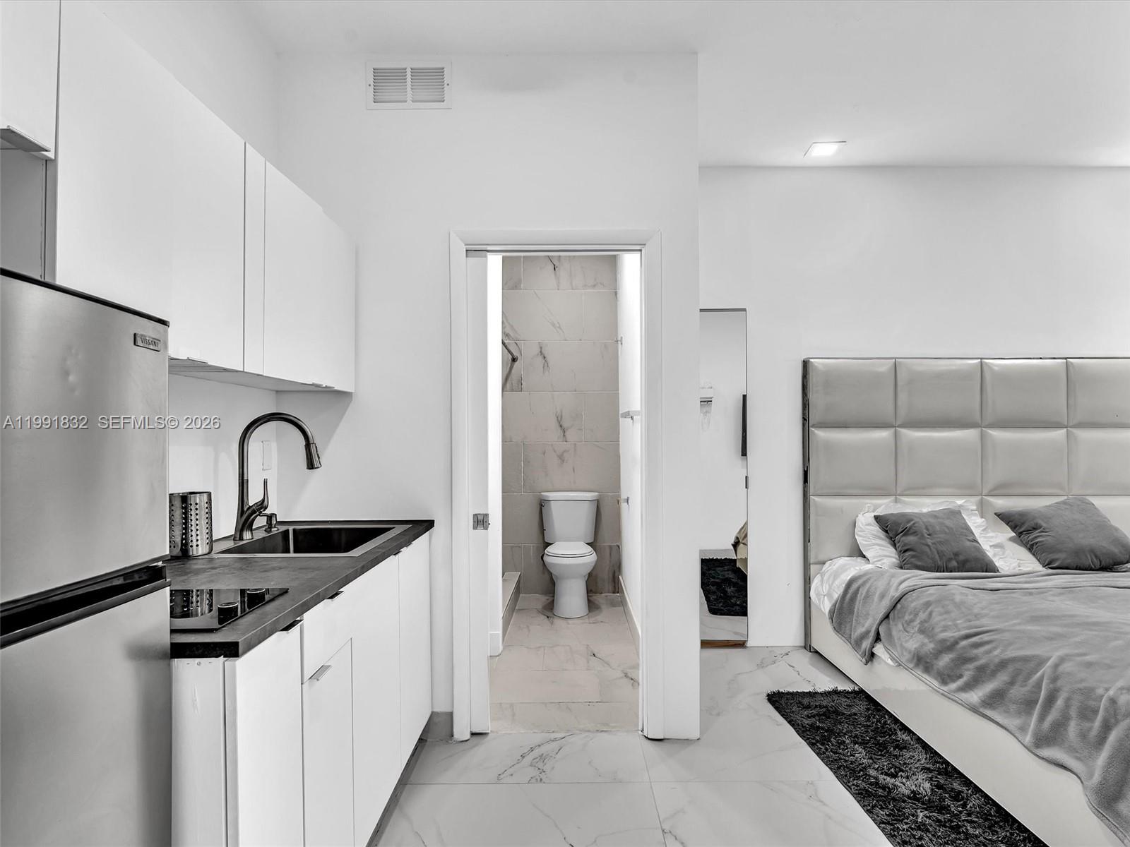 3010 Alton Rd Miami Beach, FL 33140