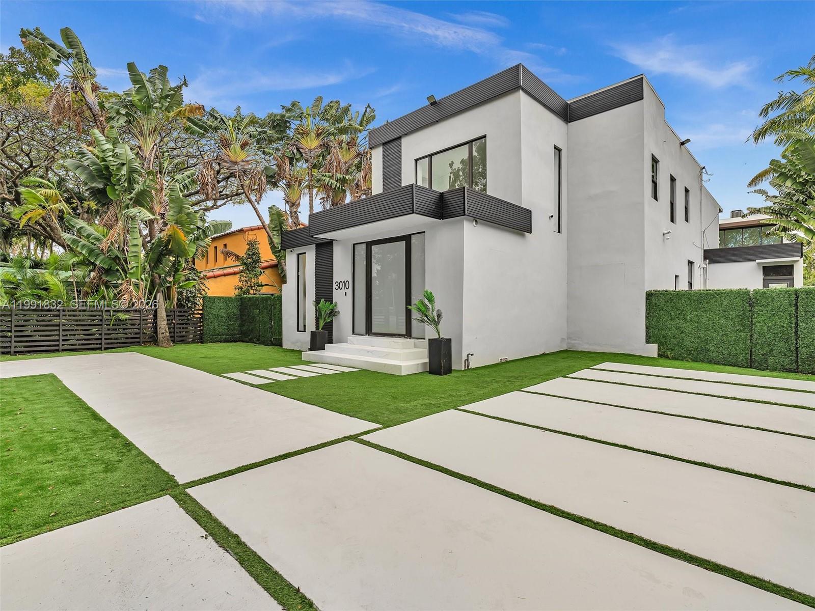 3010 Alton Rd Miami Beach, FL 33140