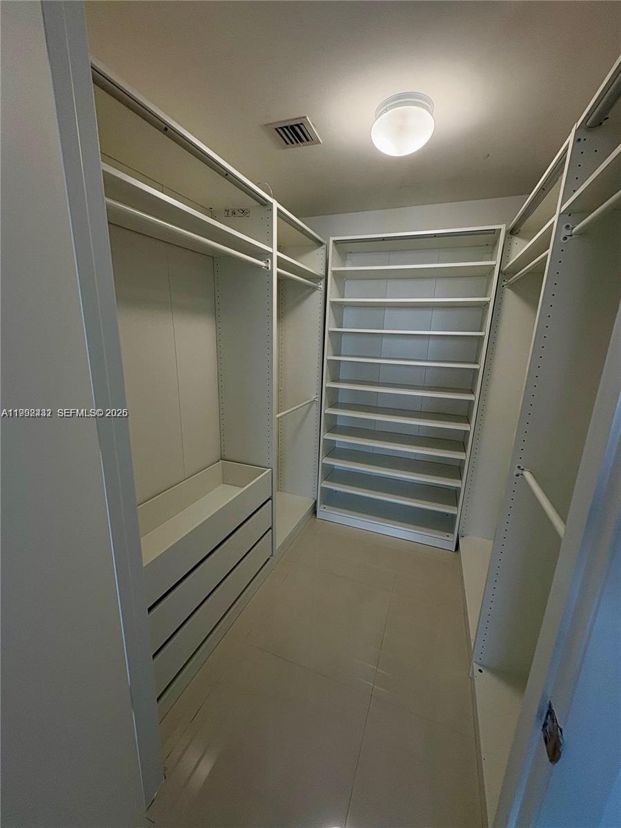 image Icon Brickell II9