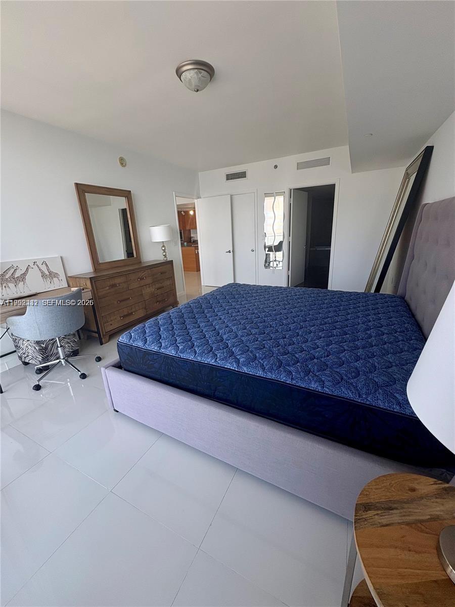 image Icon Brickell II8