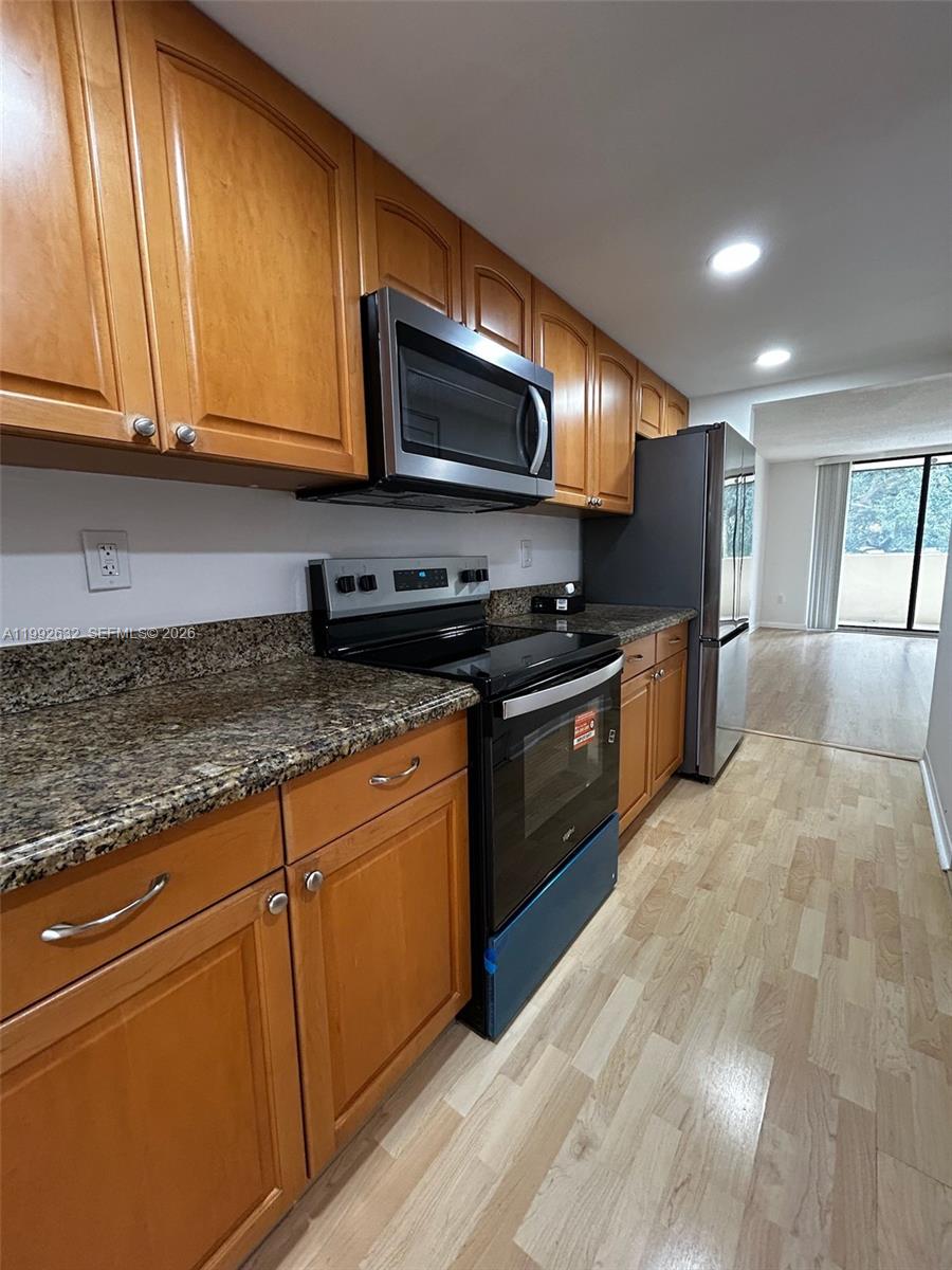 7451 NW 16th St #304 Plantation, FL 33313