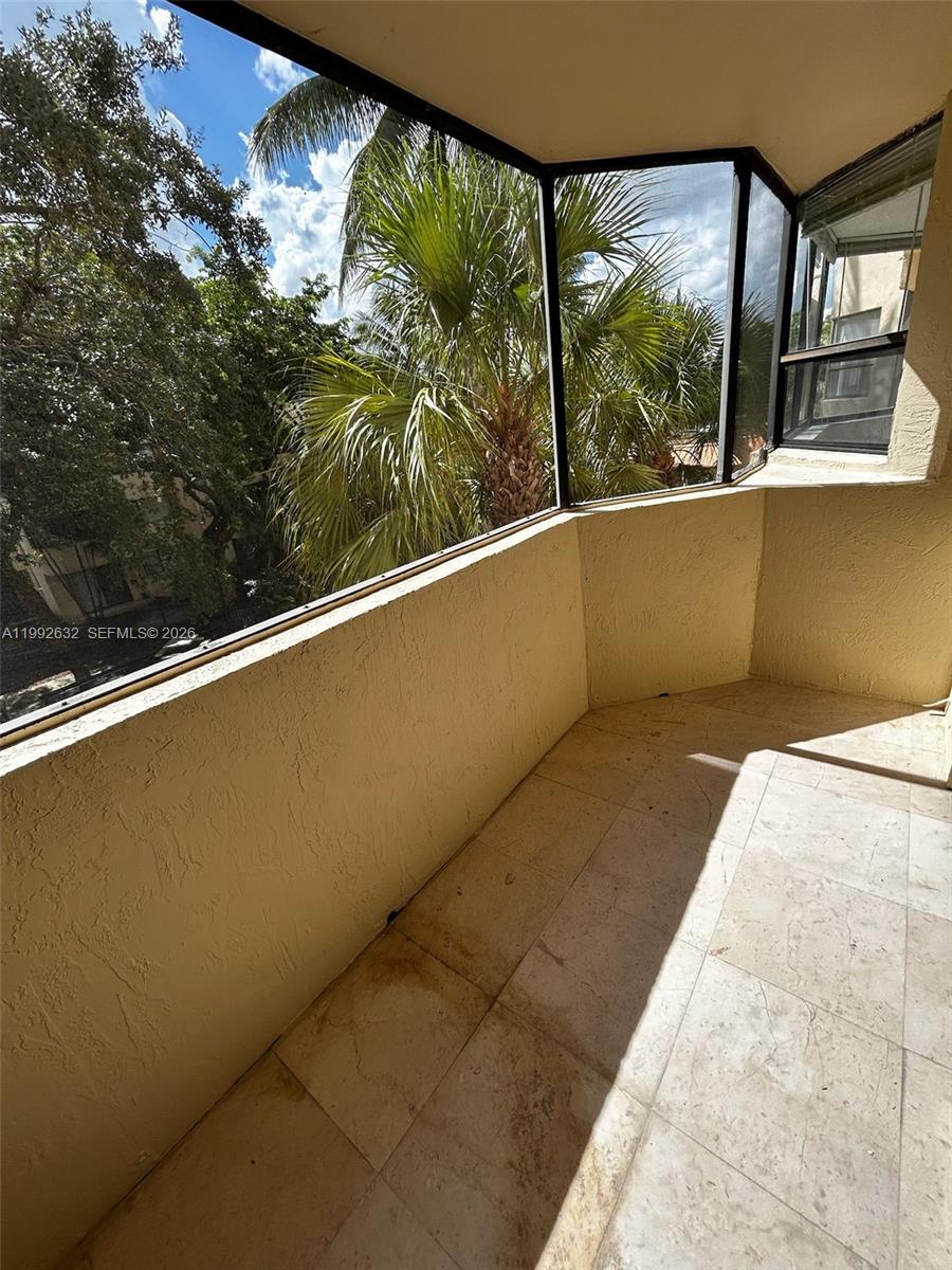 7451 NW 16th St #304 Plantation, FL 33313