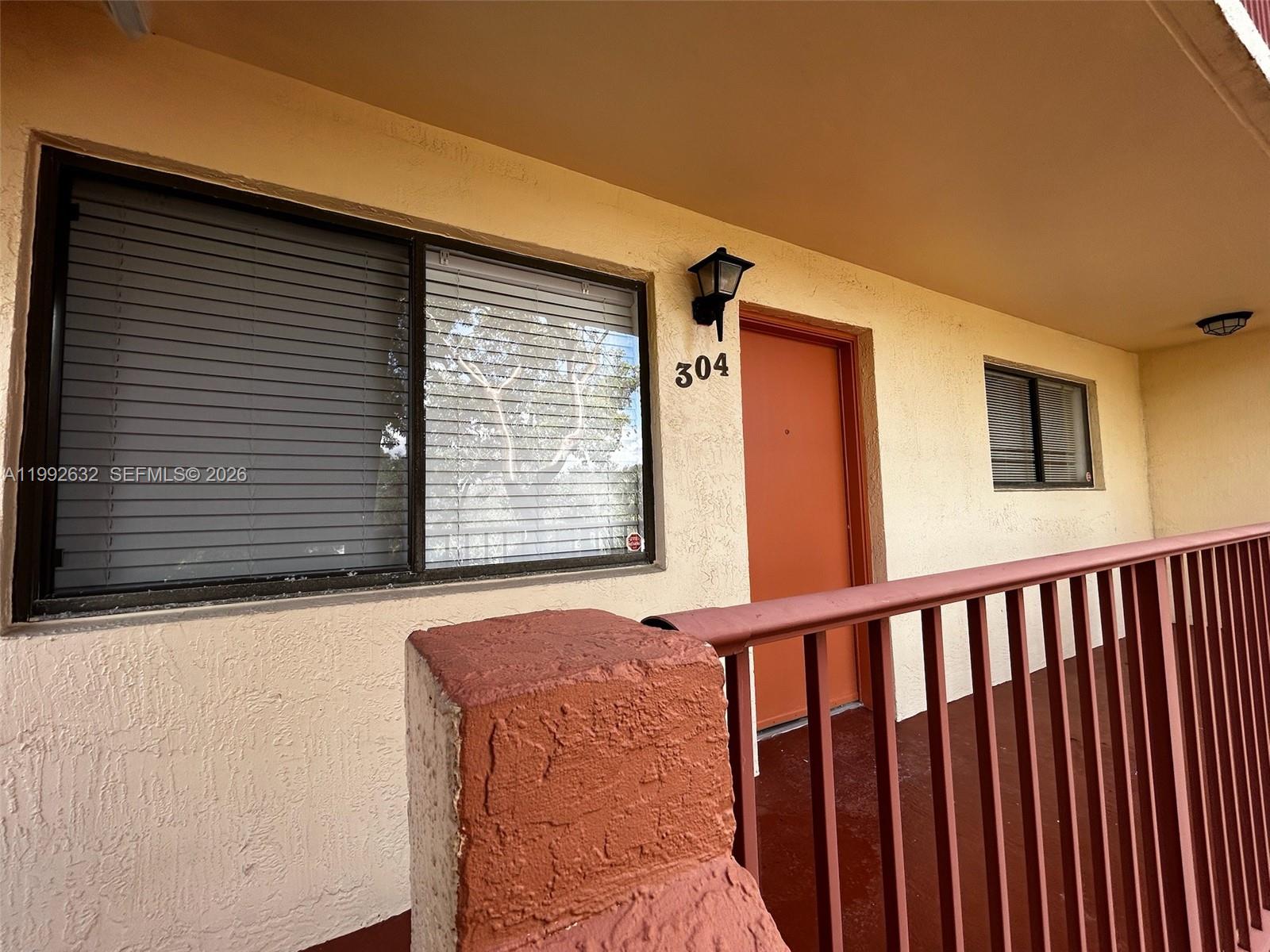 7451 NW 16th St #304 Plantation, FL 33313