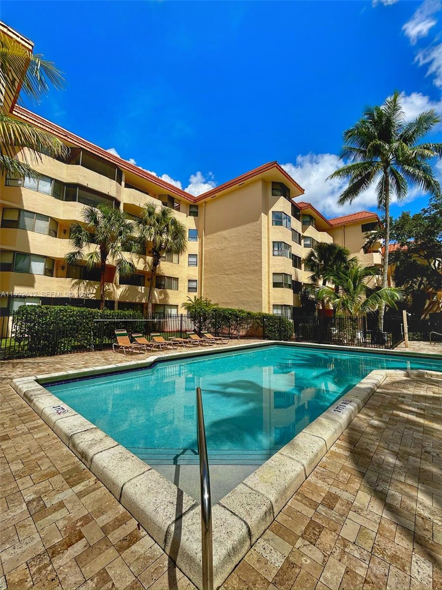 7451 NW 16th St #304 Plantation, FL 33313