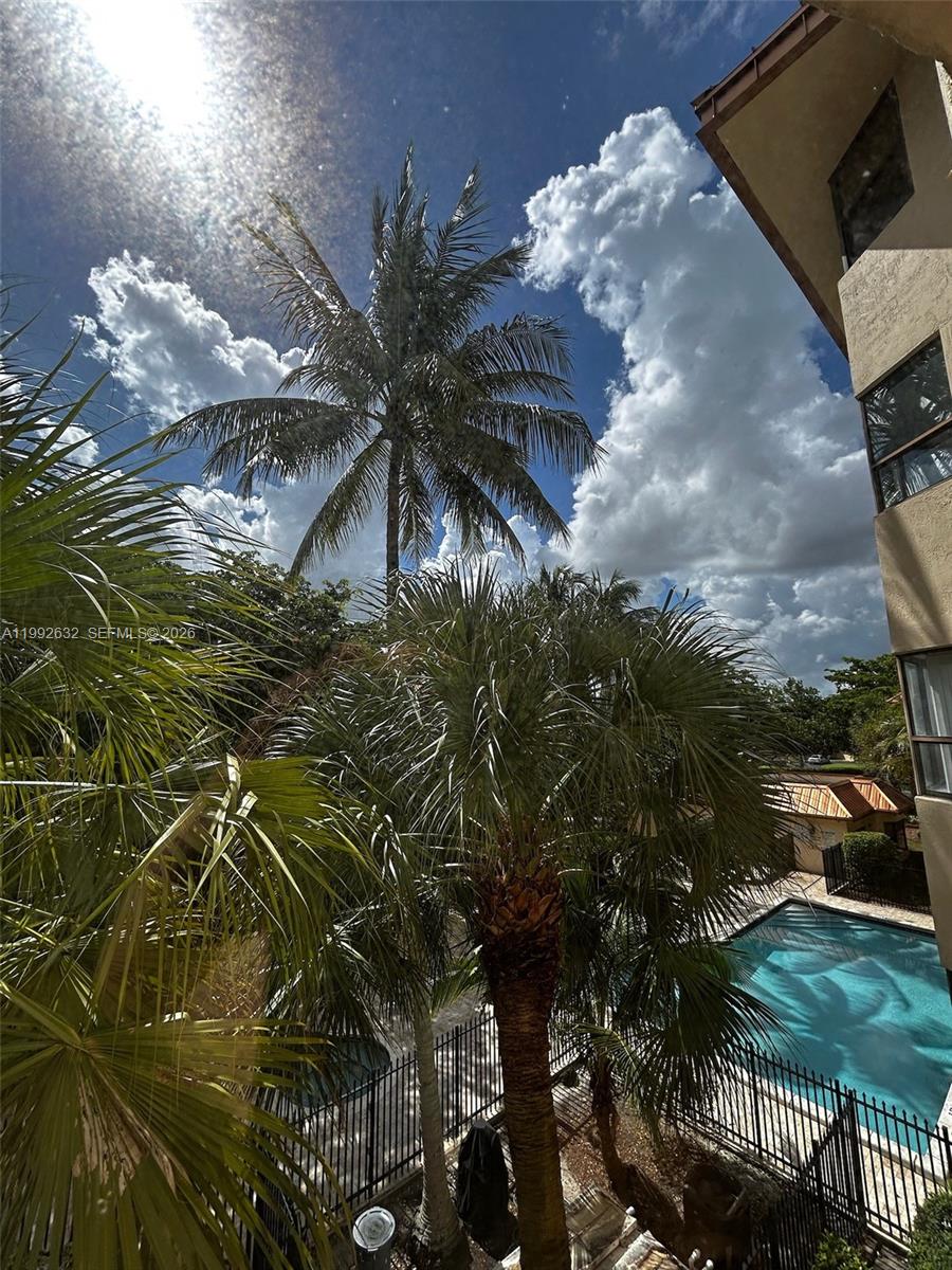 7451 NW 16th St #304 Plantation, FL 33313