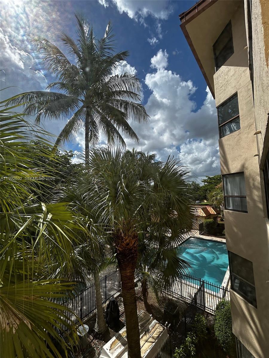 7451 NW 16th St #304 Plantation, FL 33313