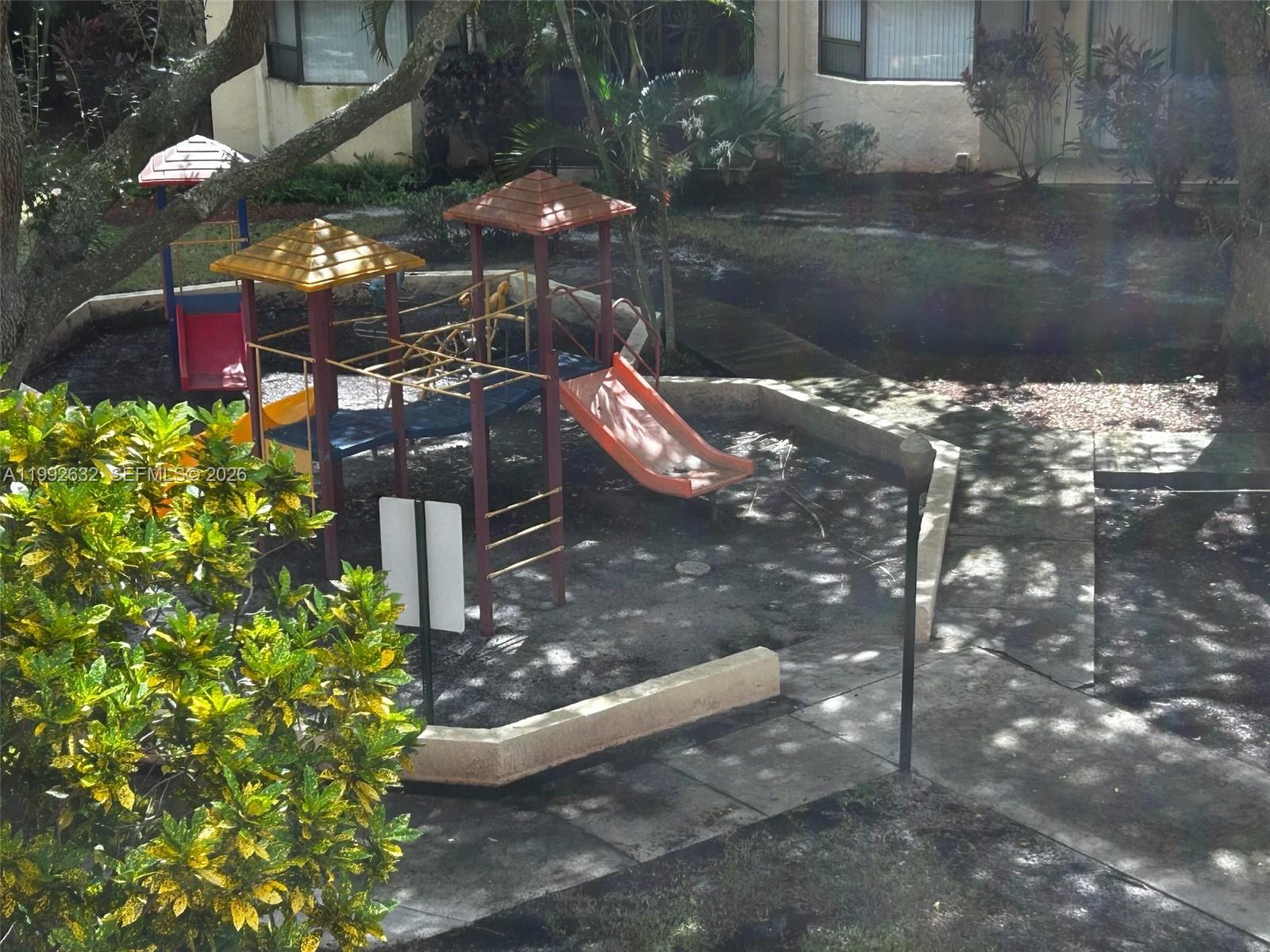 7451 NW 16th St #304 Plantation, FL 33313