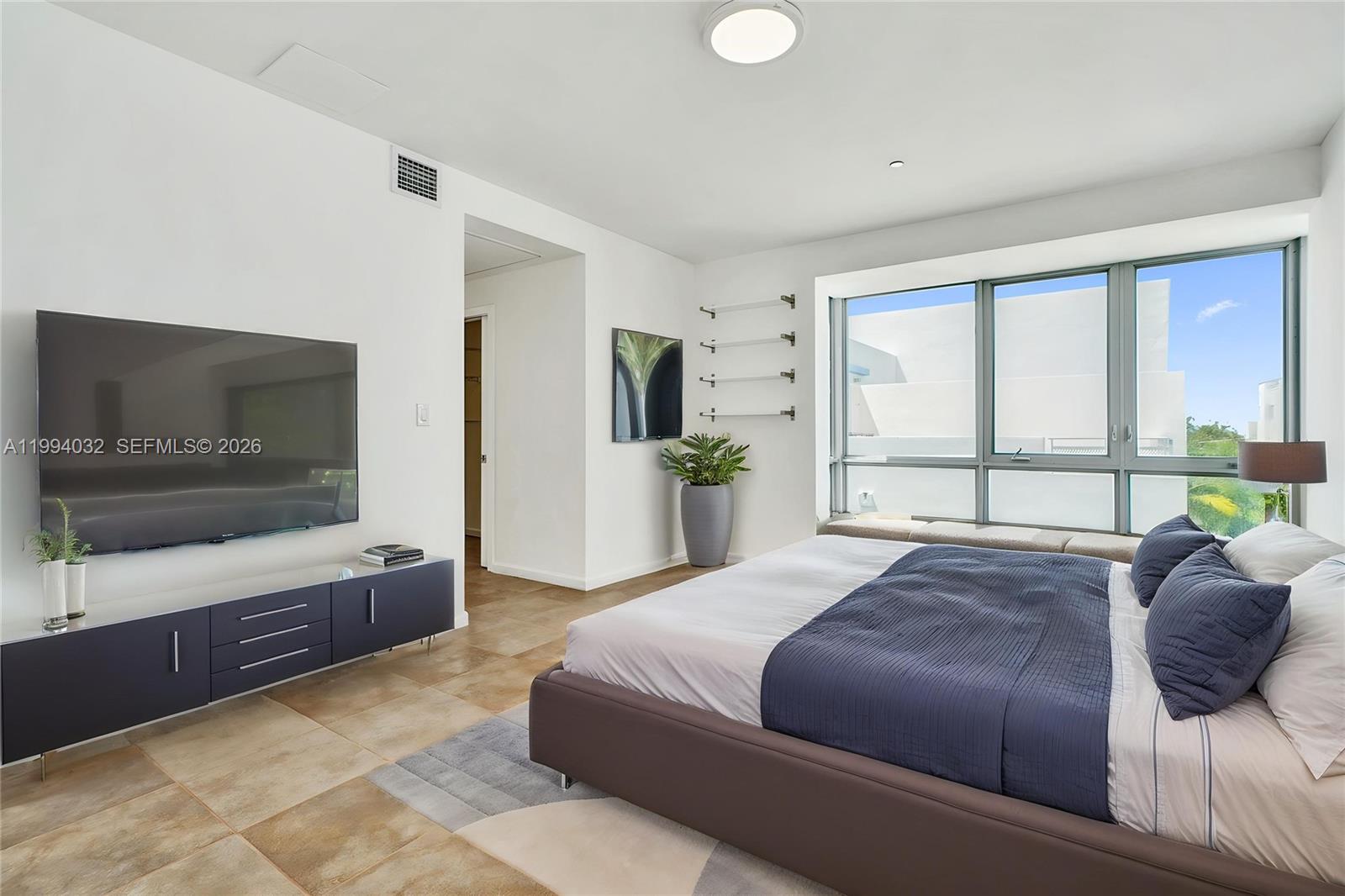 163 N Shore Dr #163-6 Miami Beach, FL 33141