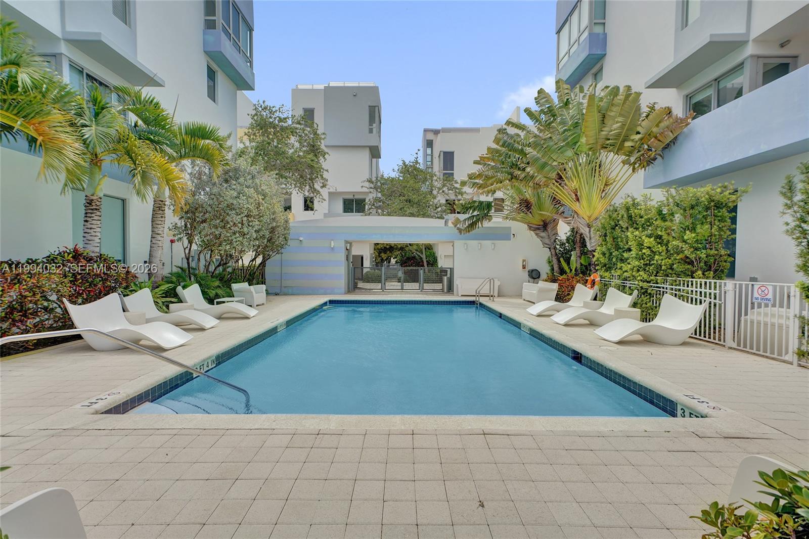 163 N Shore Dr #163-6 Miami Beach, FL 33141