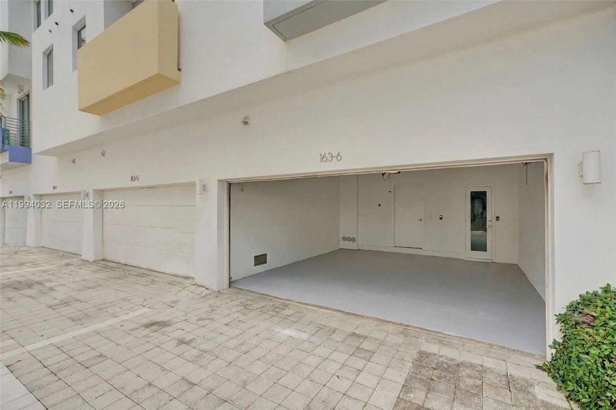 163 N Shore Dr #163-6 Miami Beach, FL 33141