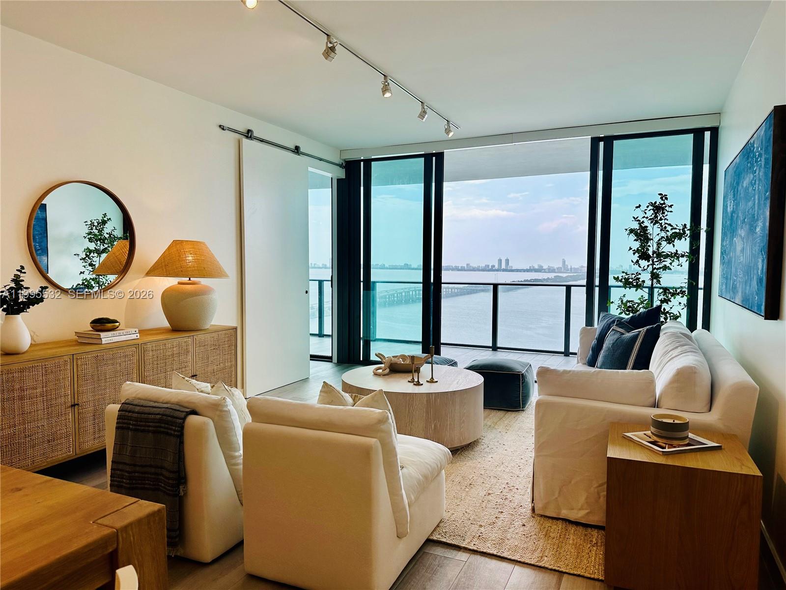 3131 NE 7th Ave #2103