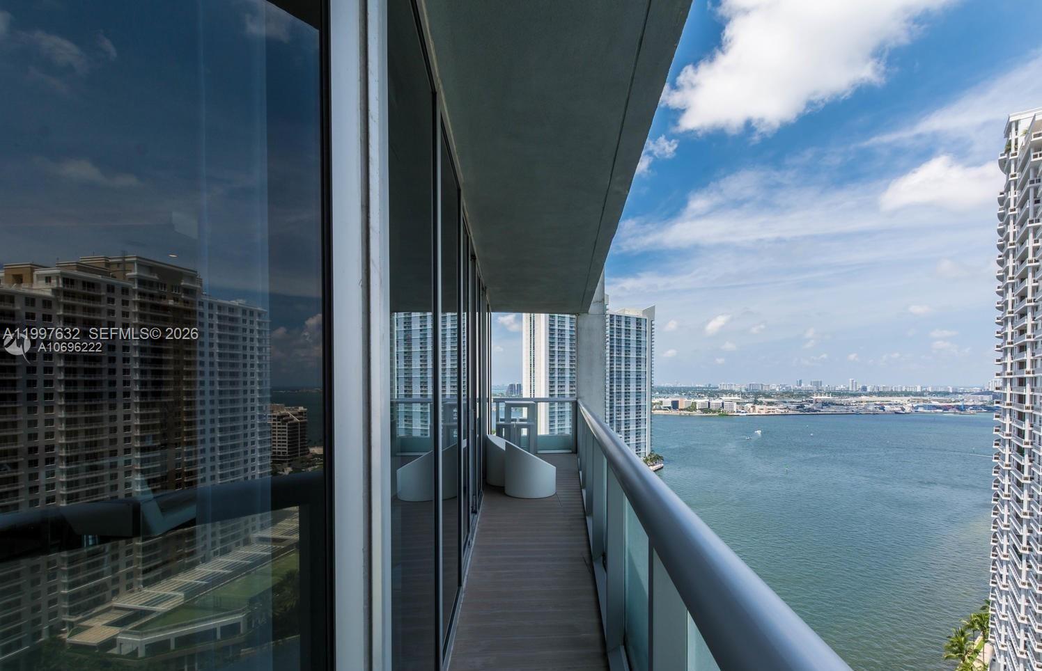 image Icon Brickell I22