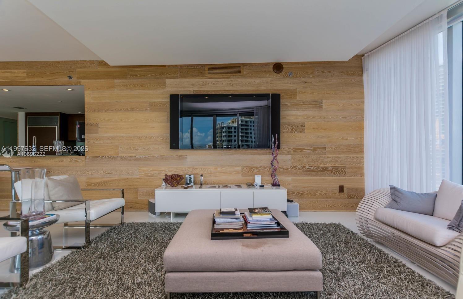 image Icon Brickell I3