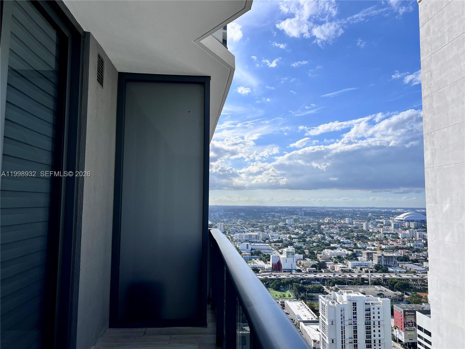 image Brickell Heights West11