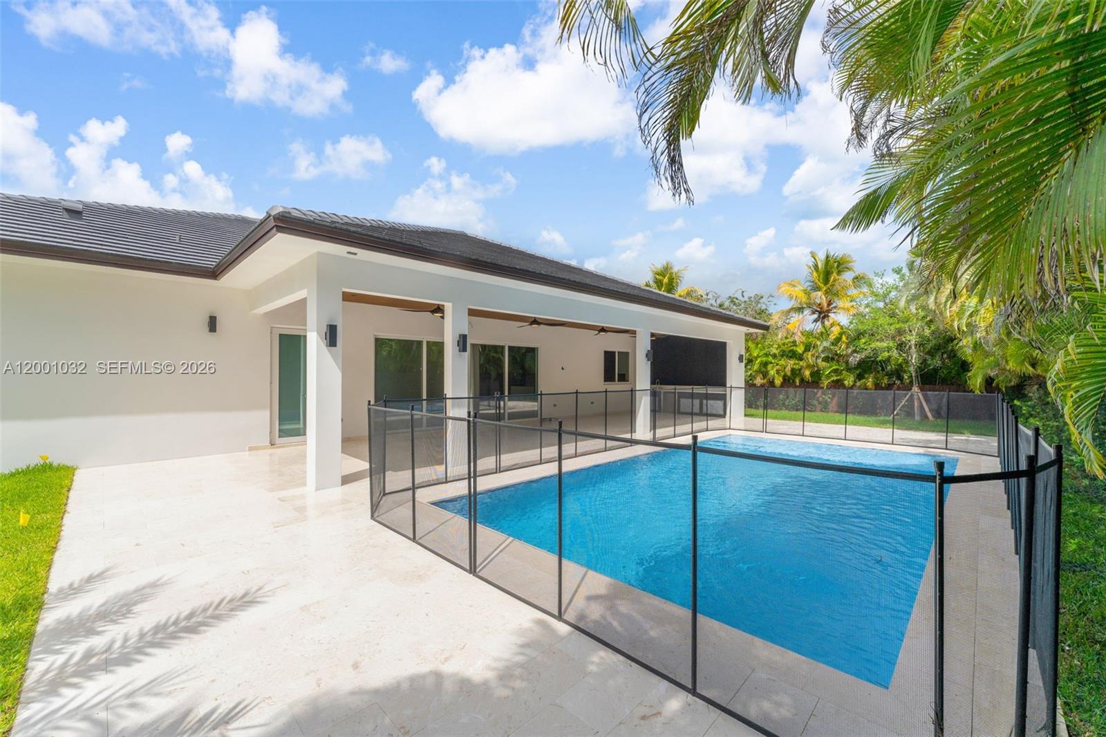 7980 SW 184th Ter Cutler Bay, FL 33157