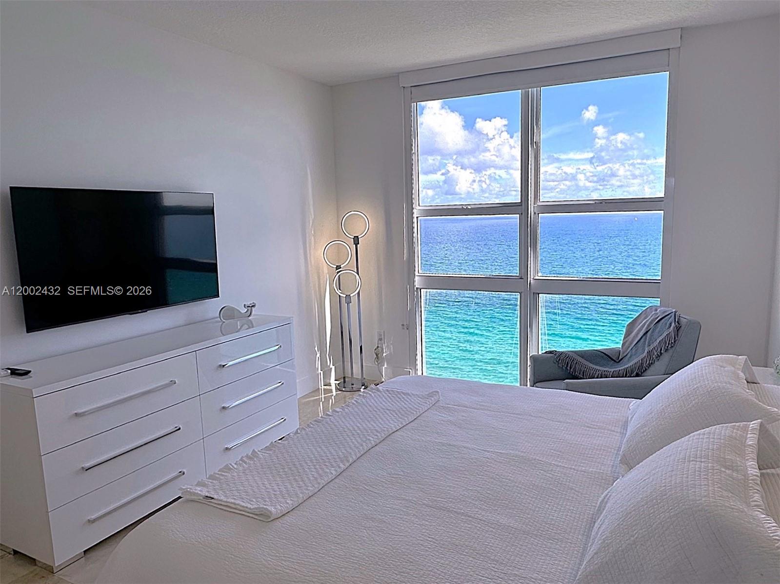 image 2080 Ocean Drive15