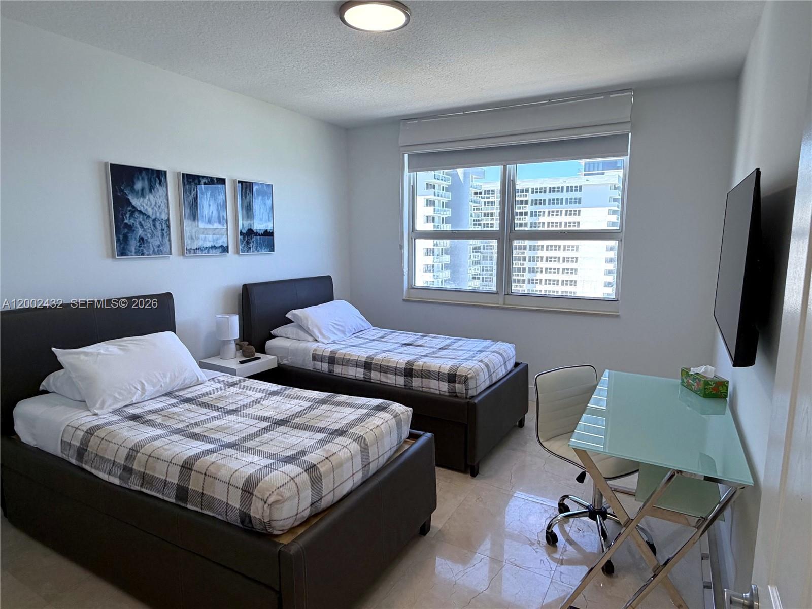 image 2080 Ocean Drive26