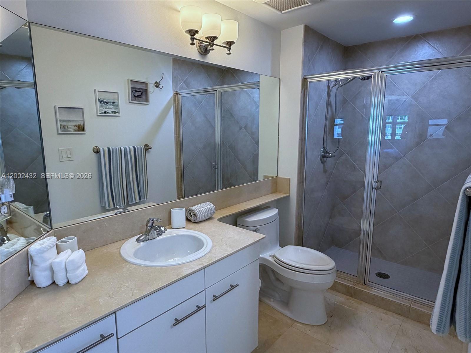 image 2080 Ocean Drive28