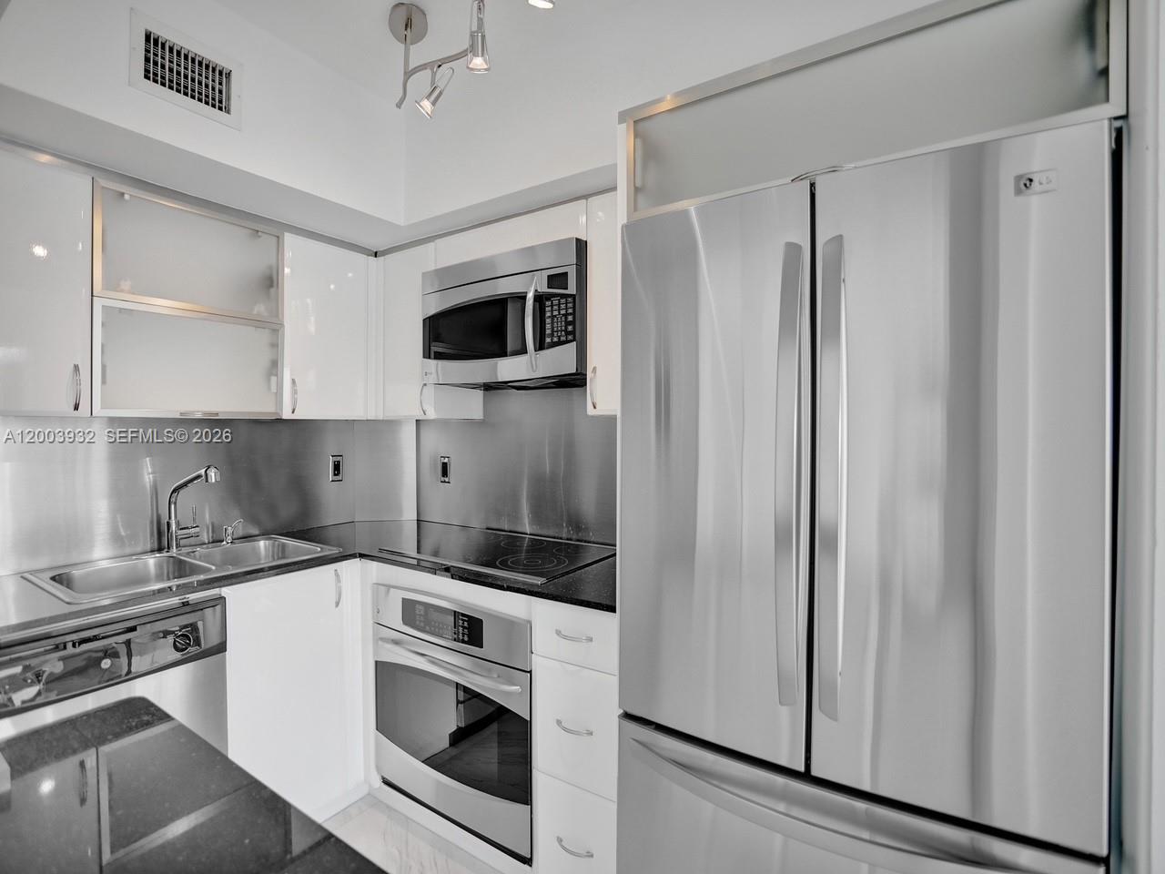 286 Bal Bay Dr #2B Bal Harbour, FL 33154