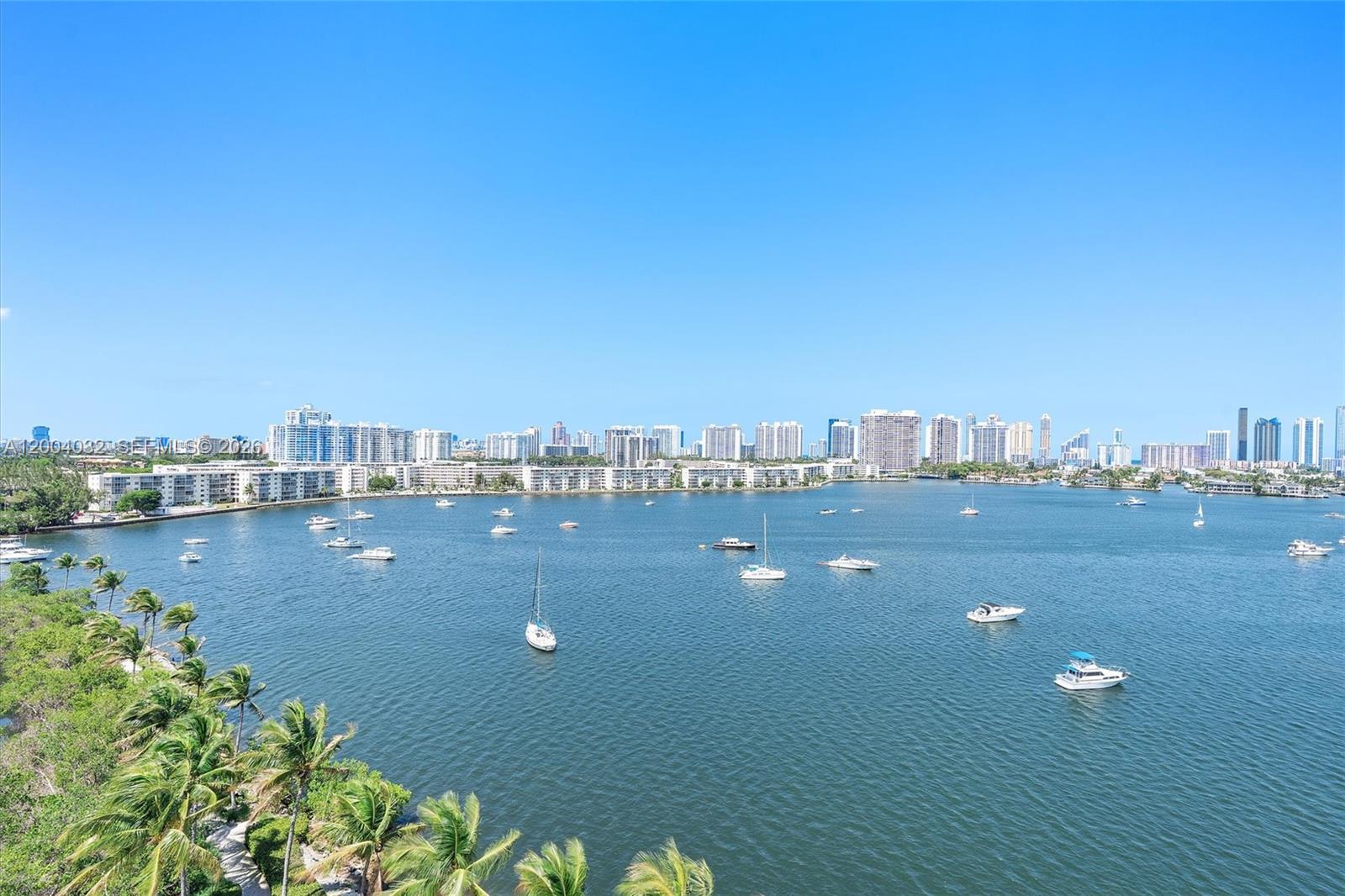 image Marina Palms Residen4