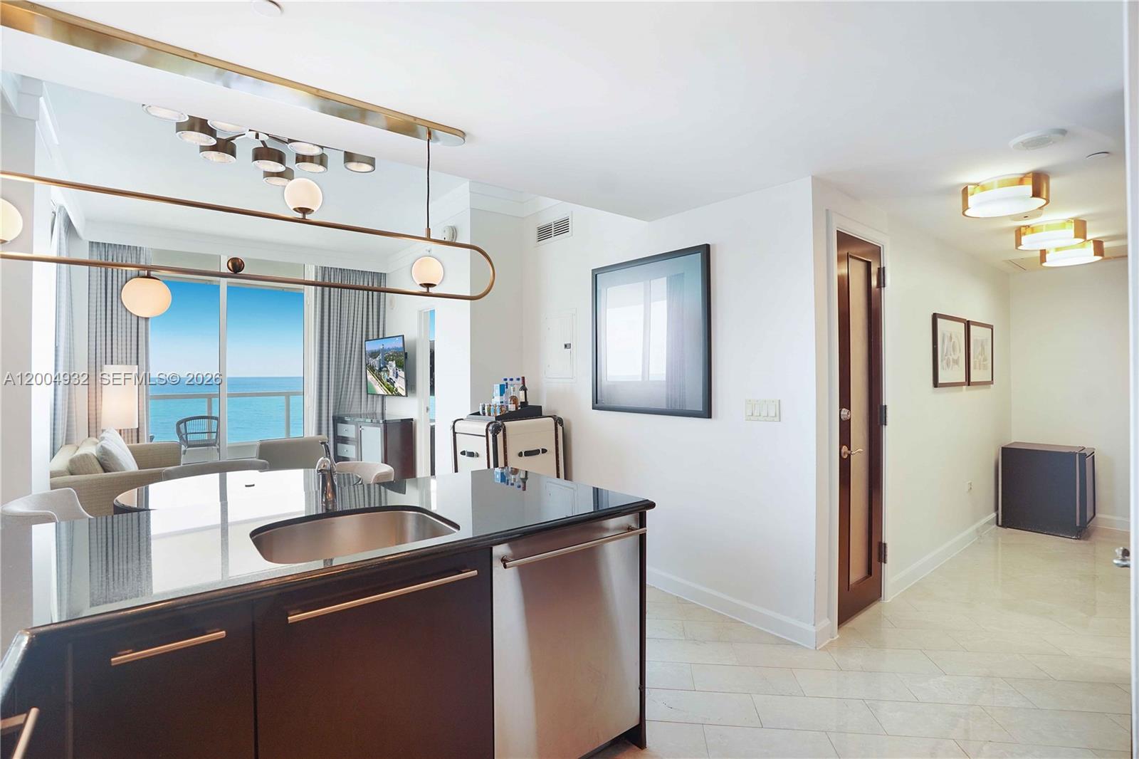 4391 Collins Ave #709 Miami Beach, FL 33140