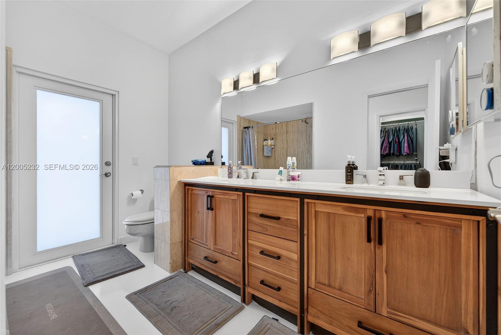 10124 SW 130th Ter Miami, FL 33176