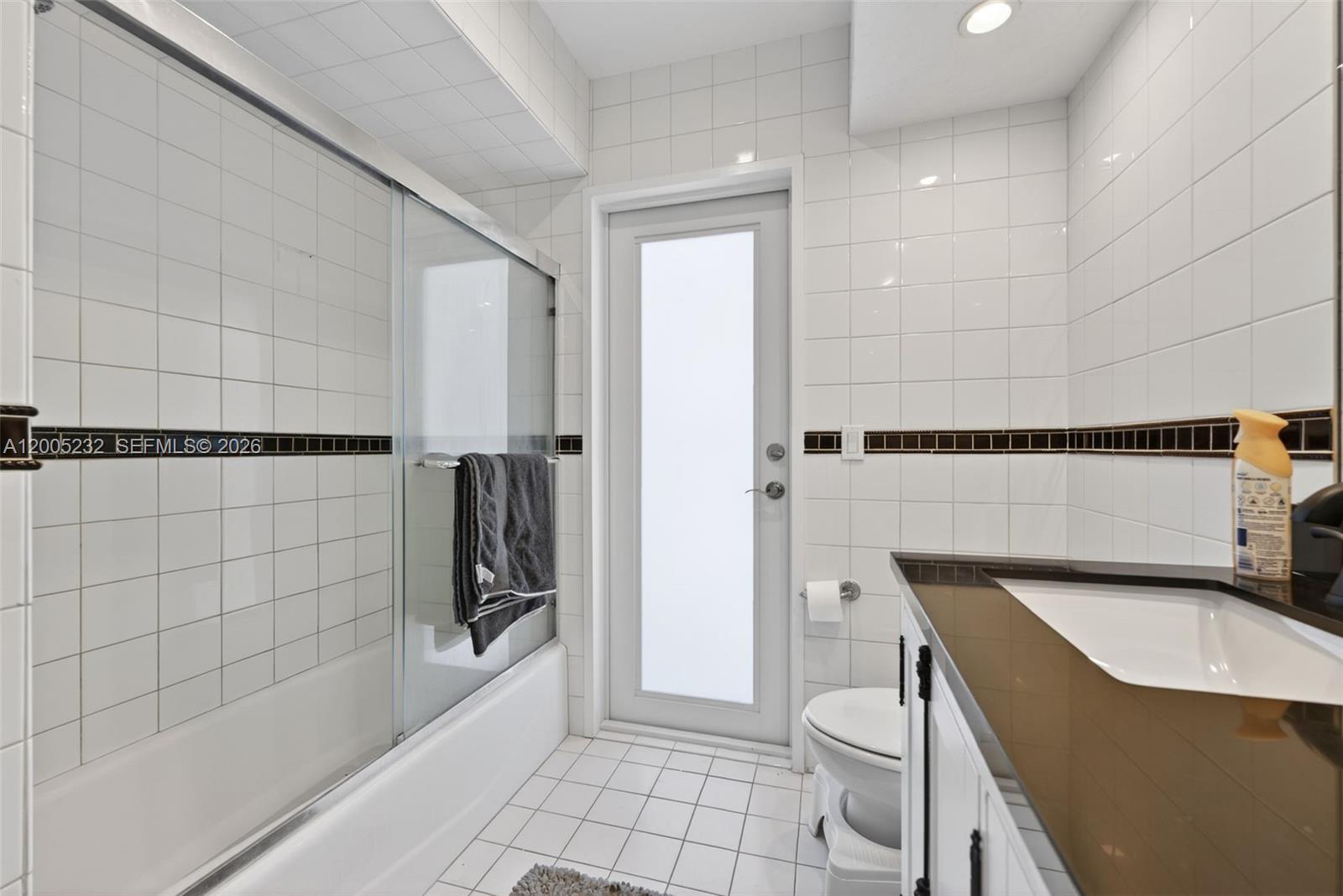 10124 SW 130th Ter Miami, FL 33176