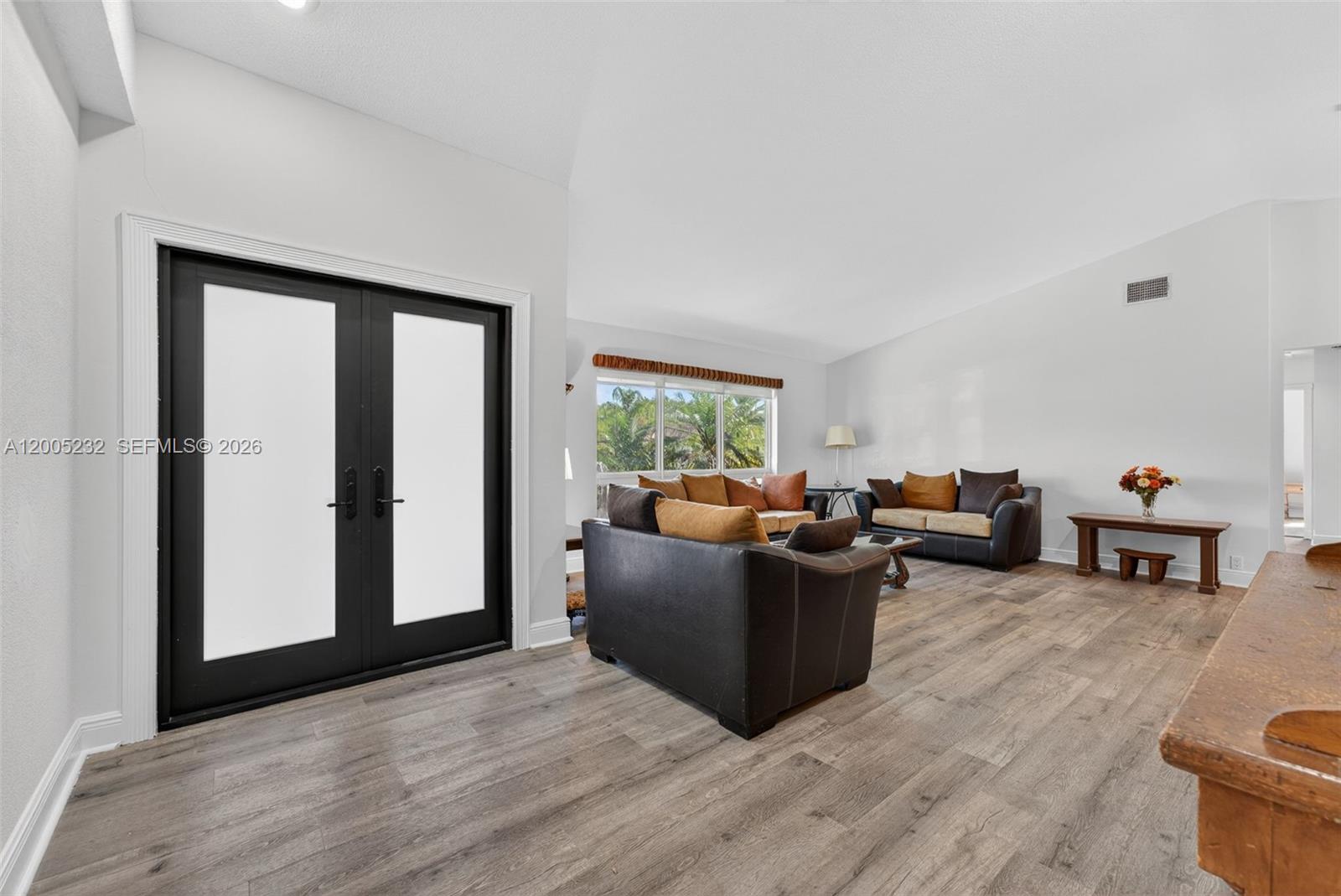 10124 SW 130th Ter Miami, FL 33176