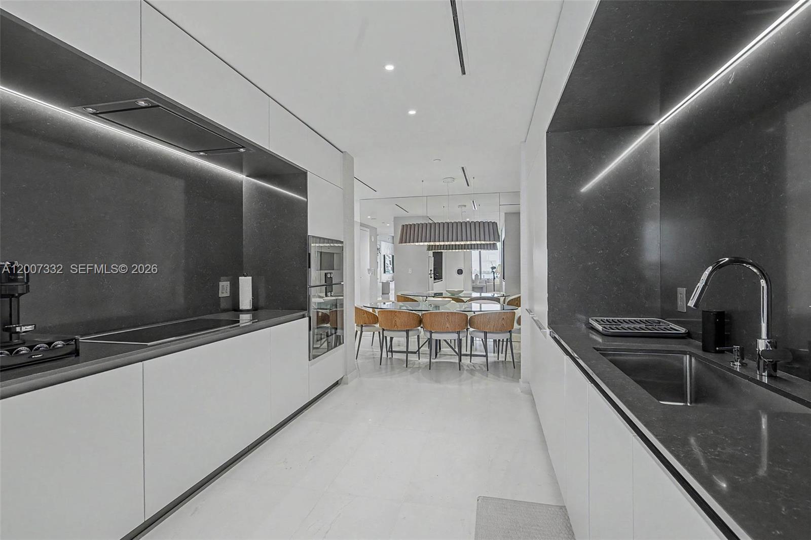 300 Biscayne Blvd #3203 Miami, FL 33131