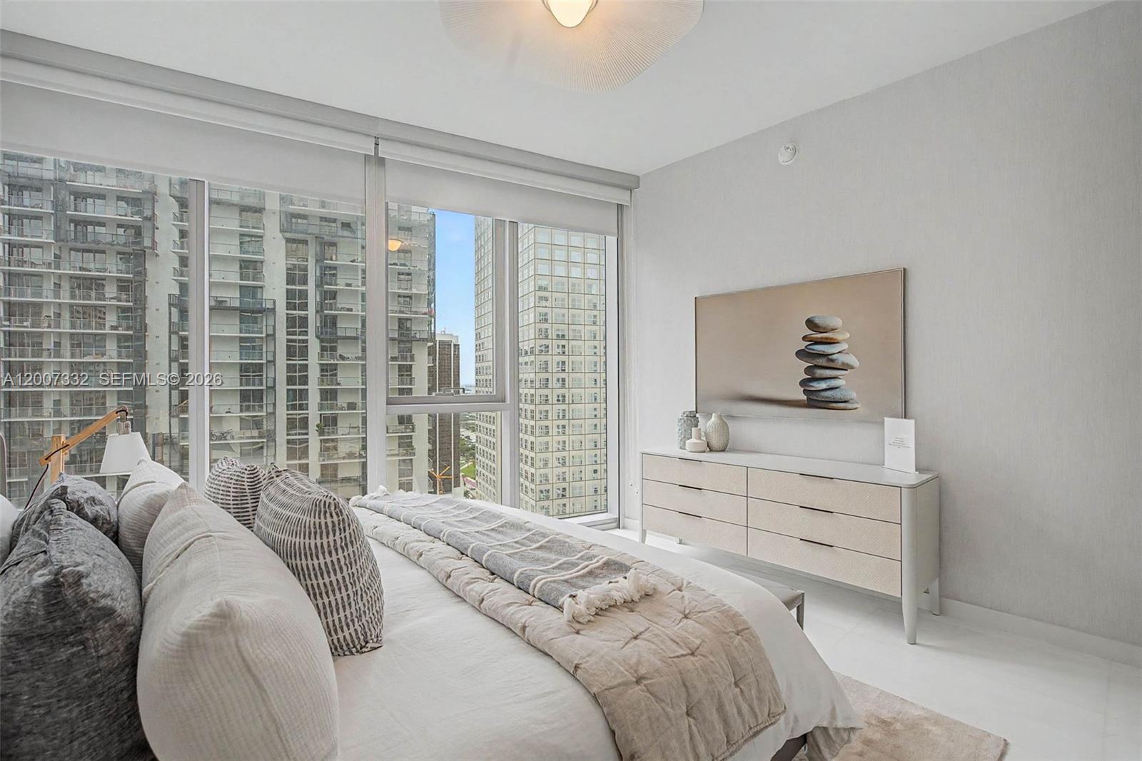 300 Biscayne Blvd #3203 Miami, FL 33131