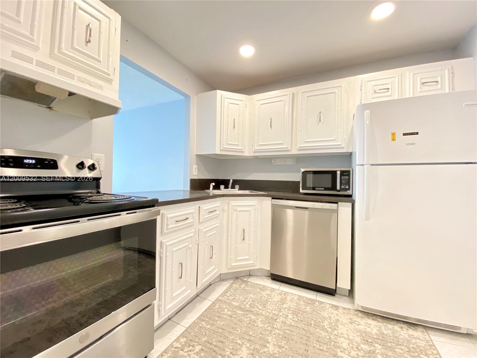 601 Three Iss Blvd #314 Hallandale Beach, FL 33009