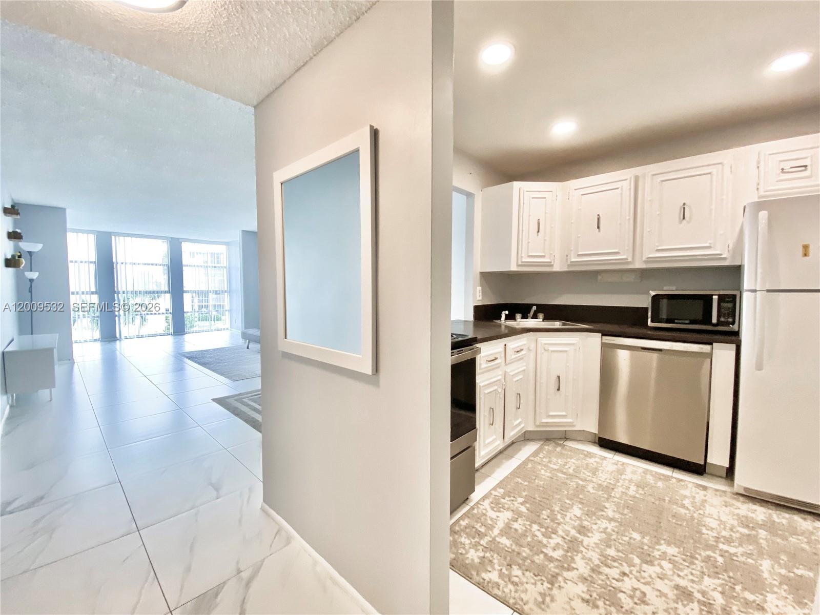 601 Three Iss Blvd #314 Hallandale Beach, FL 33009