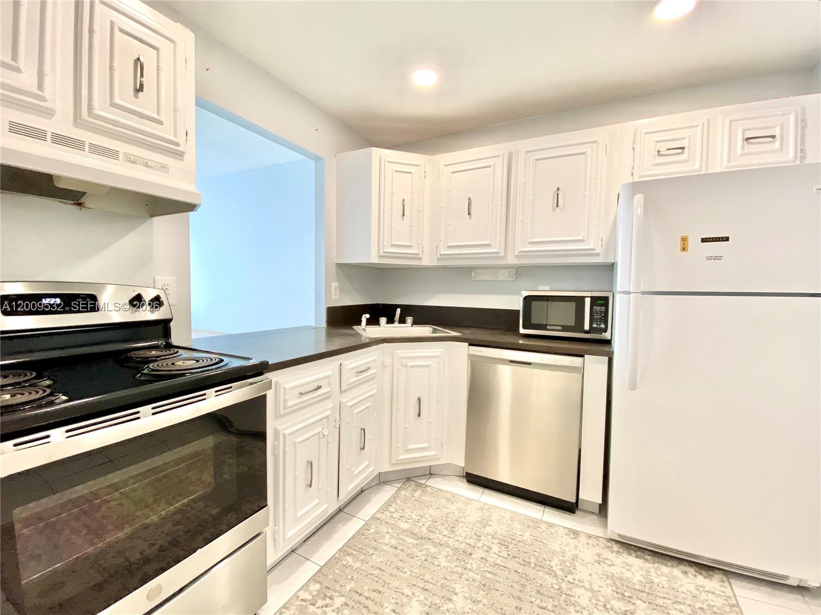 601 Three Iss Blvd #314 Hallandale Beach, FL 33009
