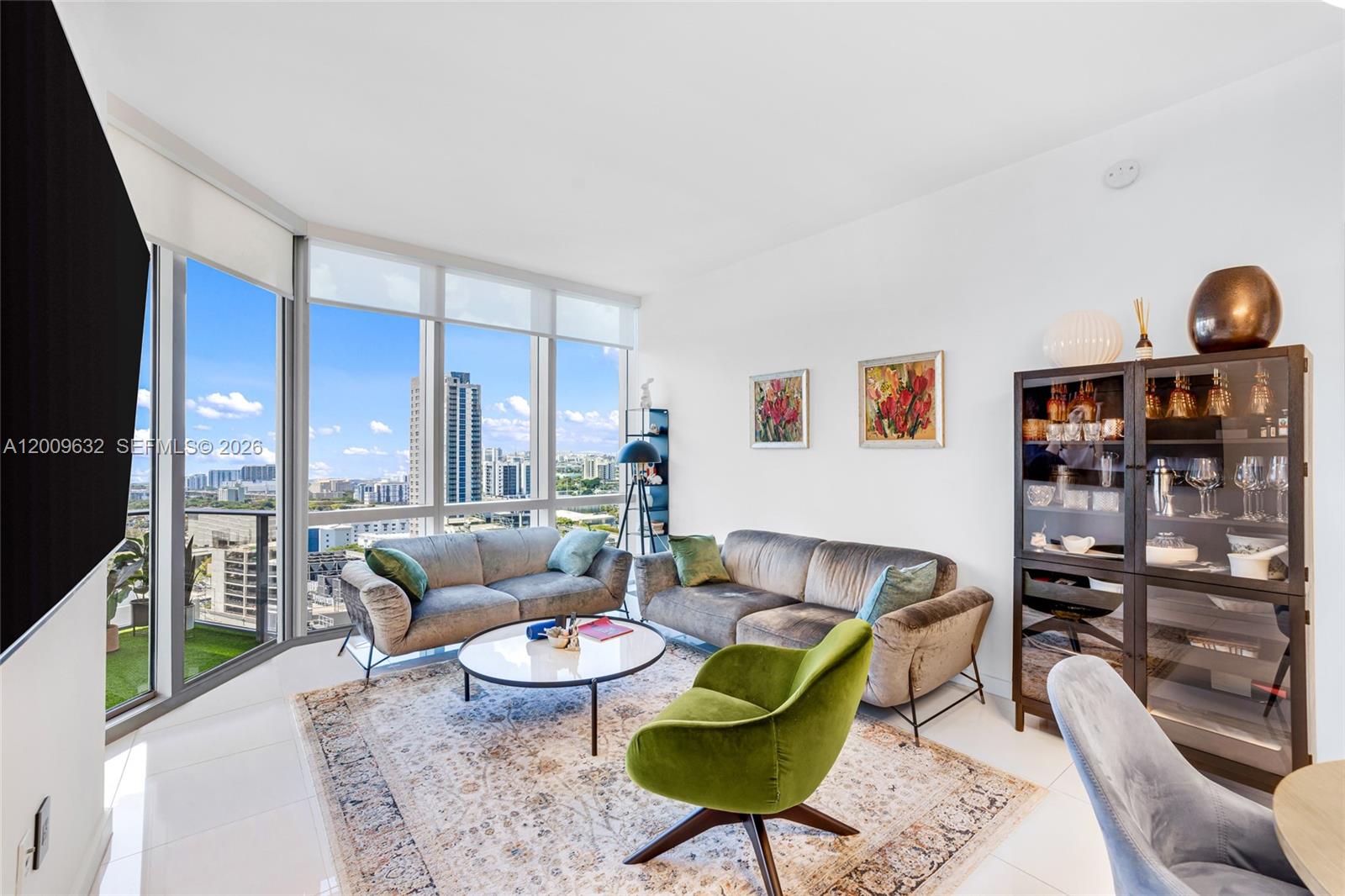 851 NE 1st Ave #1408 Miami, FL 33132