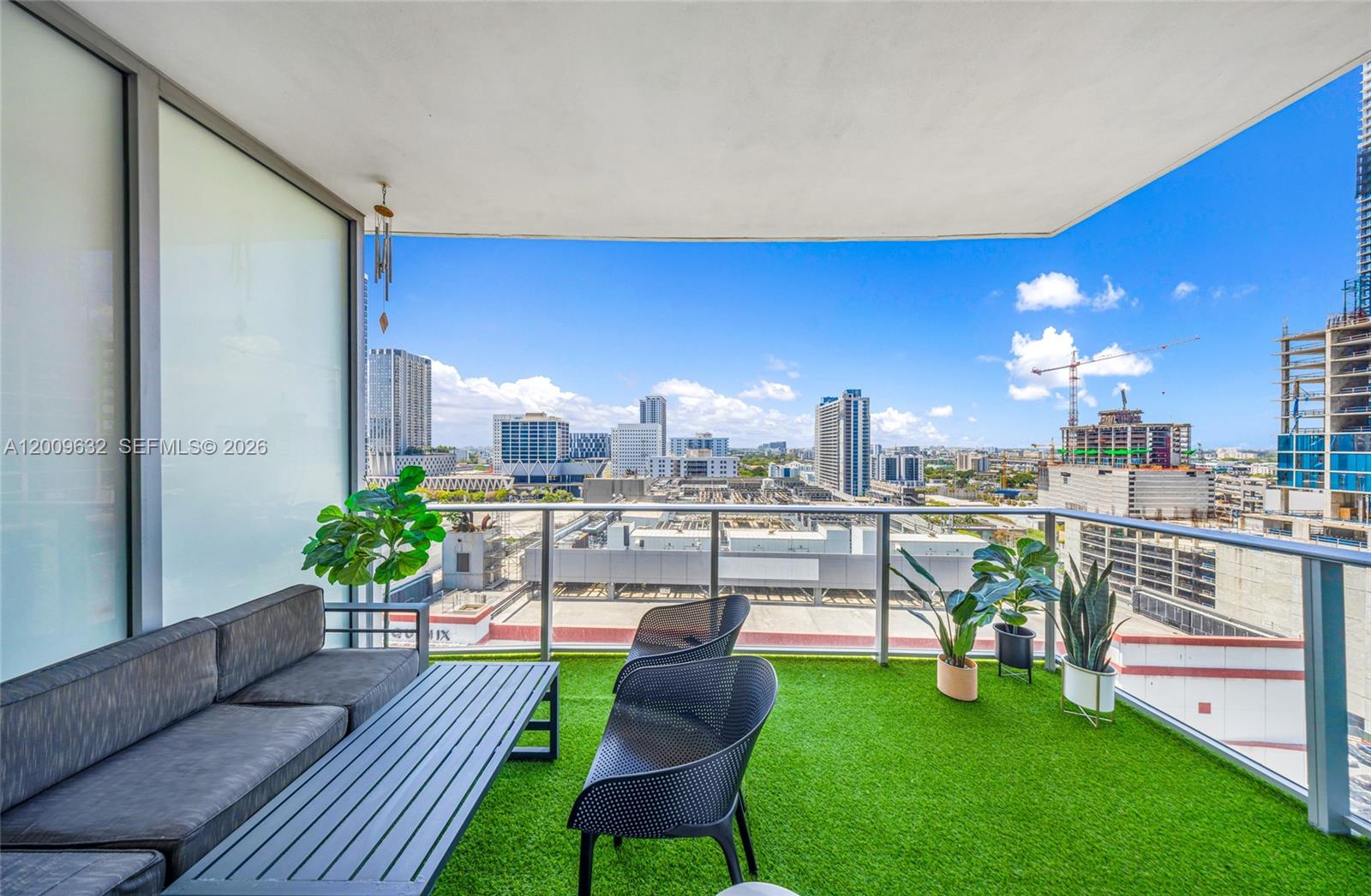 851 NE 1st Ave #1408 Miami, FL 33132