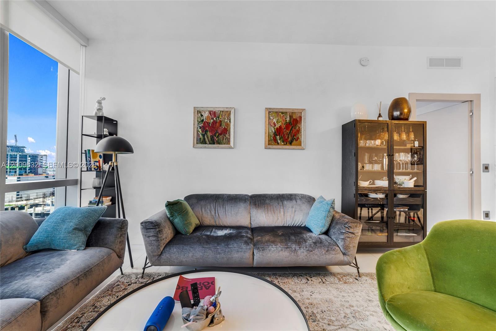 851 NE 1st Ave #1408 Miami, FL 33132