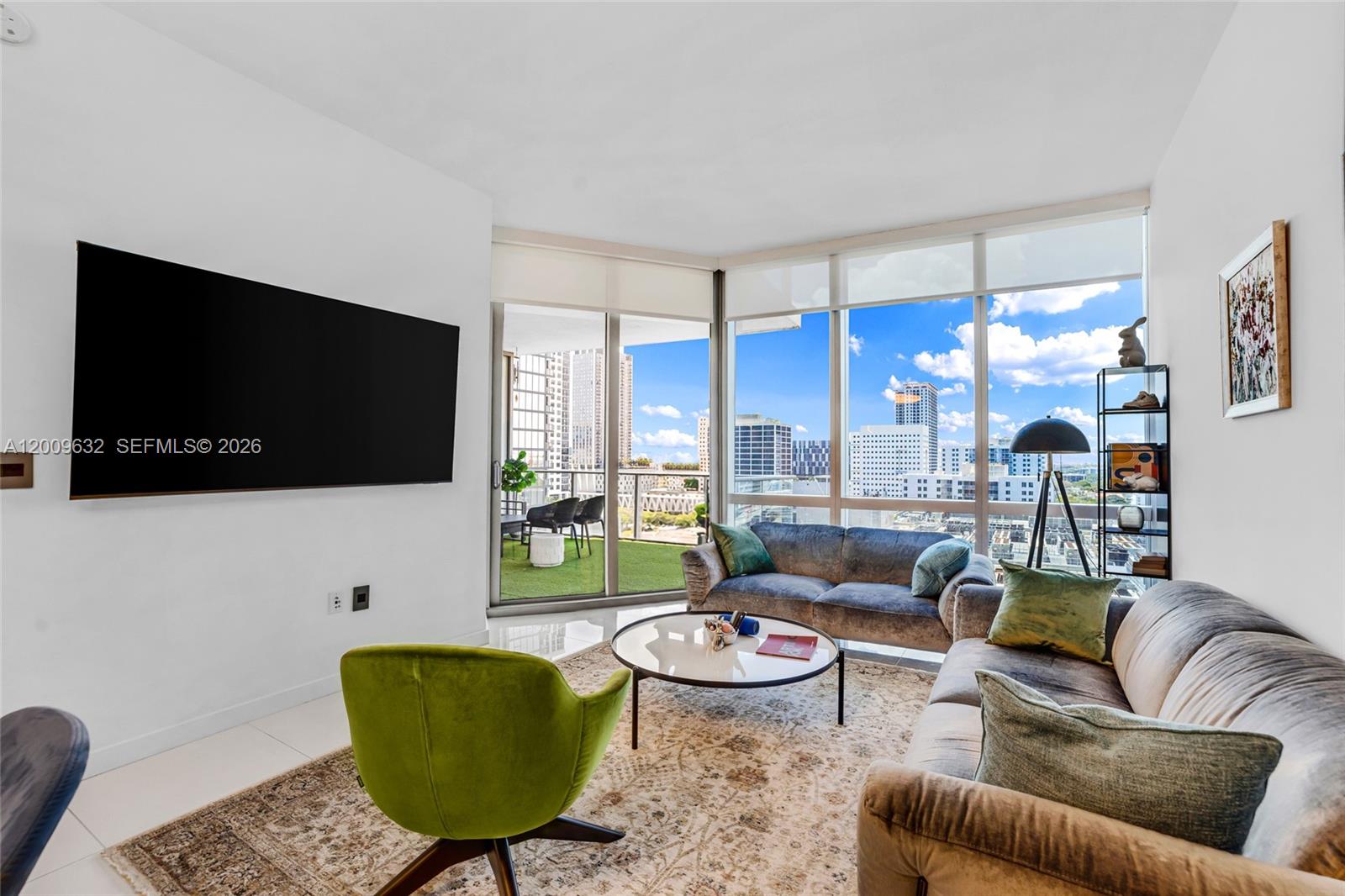 851 NE 1st Ave #1408 Miami, FL 33132