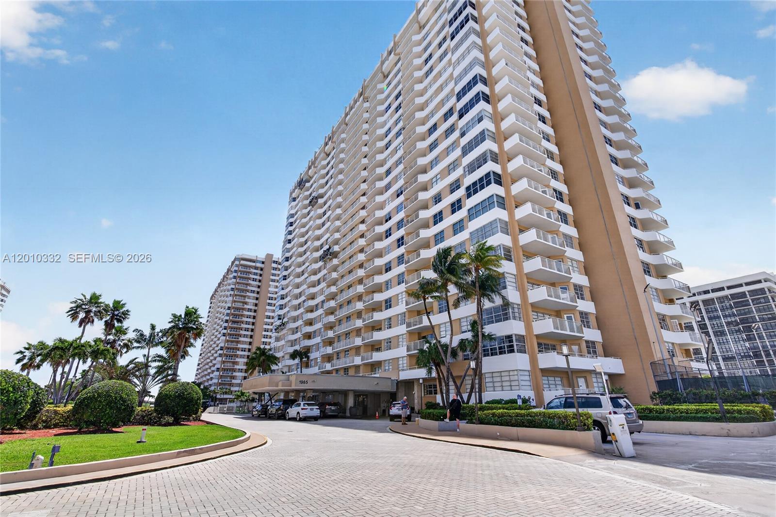 1985 S Ocean Dr #22H